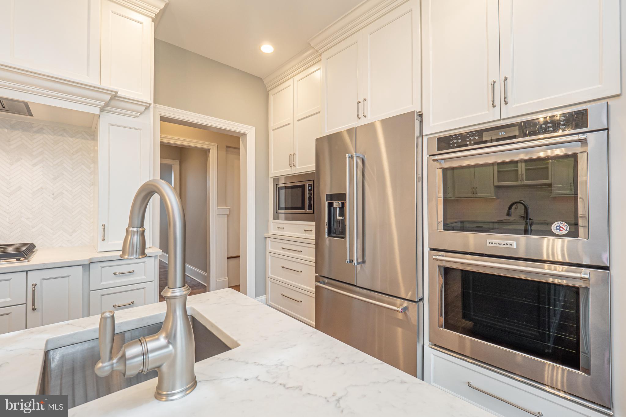 ESTATES AT HOWELL RIDGE - Residential