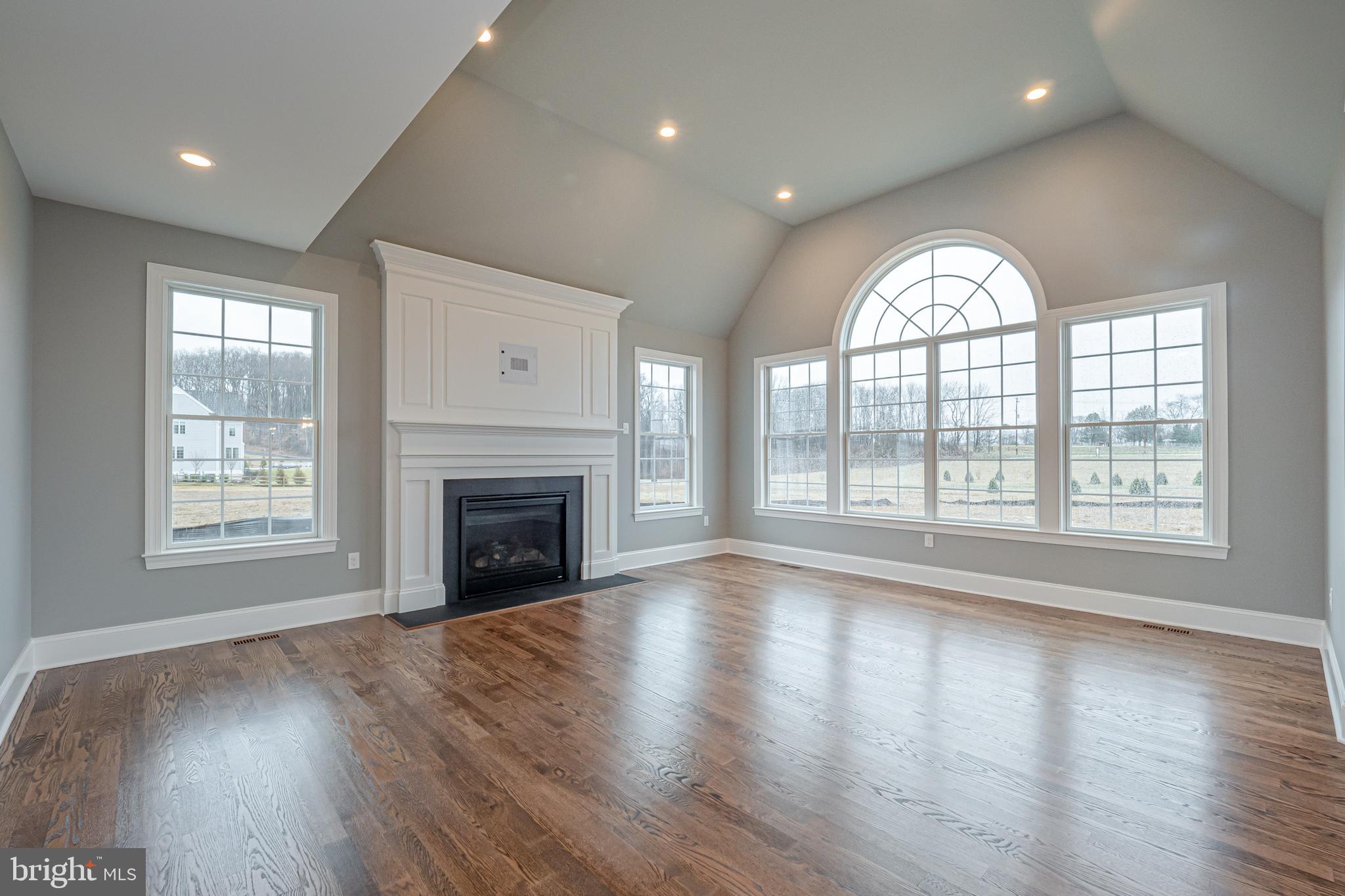 ESTATES AT HOWELL RIDGE - Residential