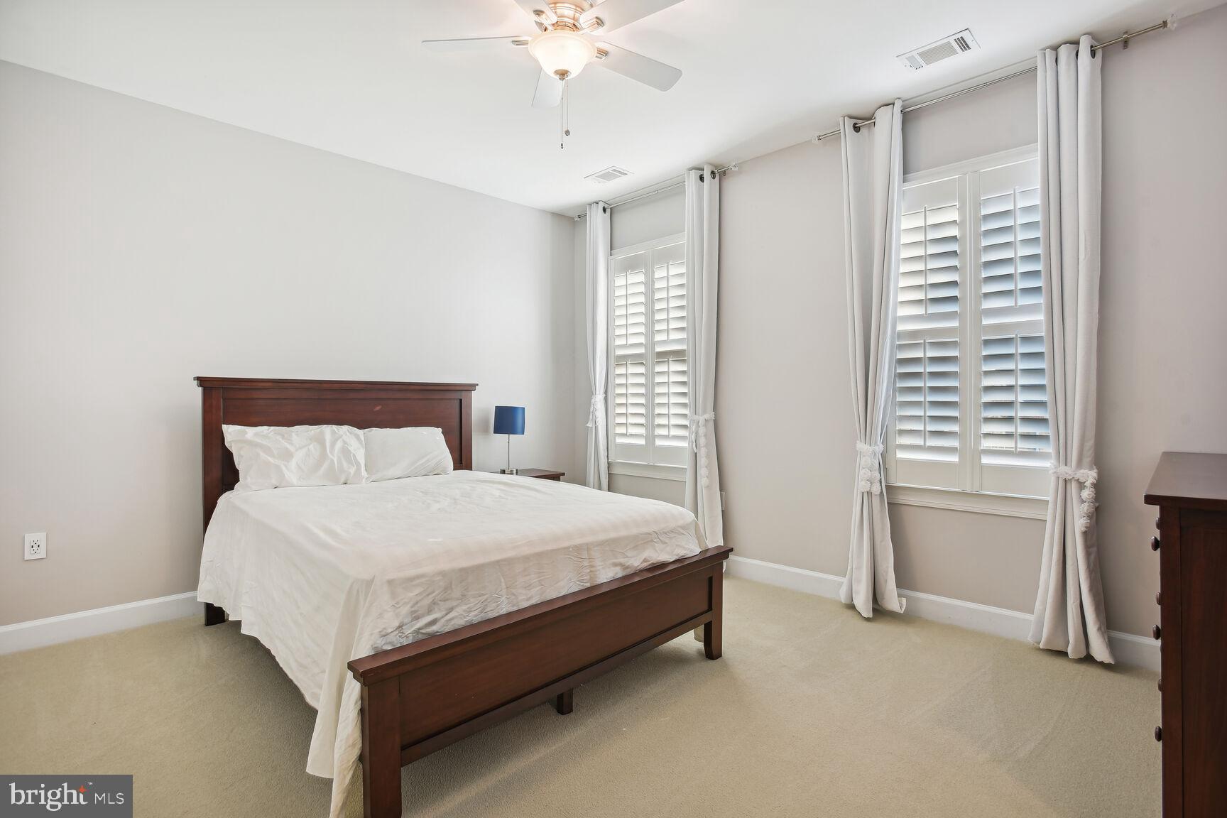 RIVER CREEK - Residential Lease