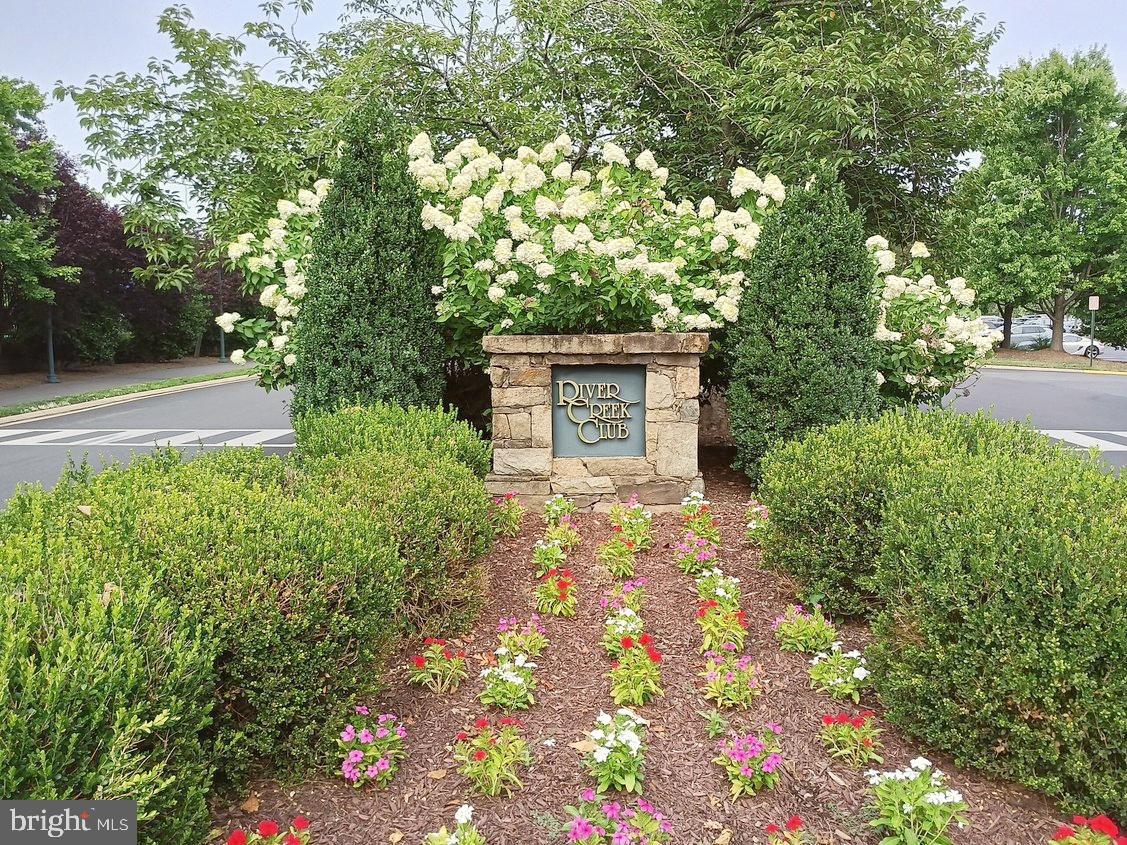 RIVER CREEK - Residential Lease