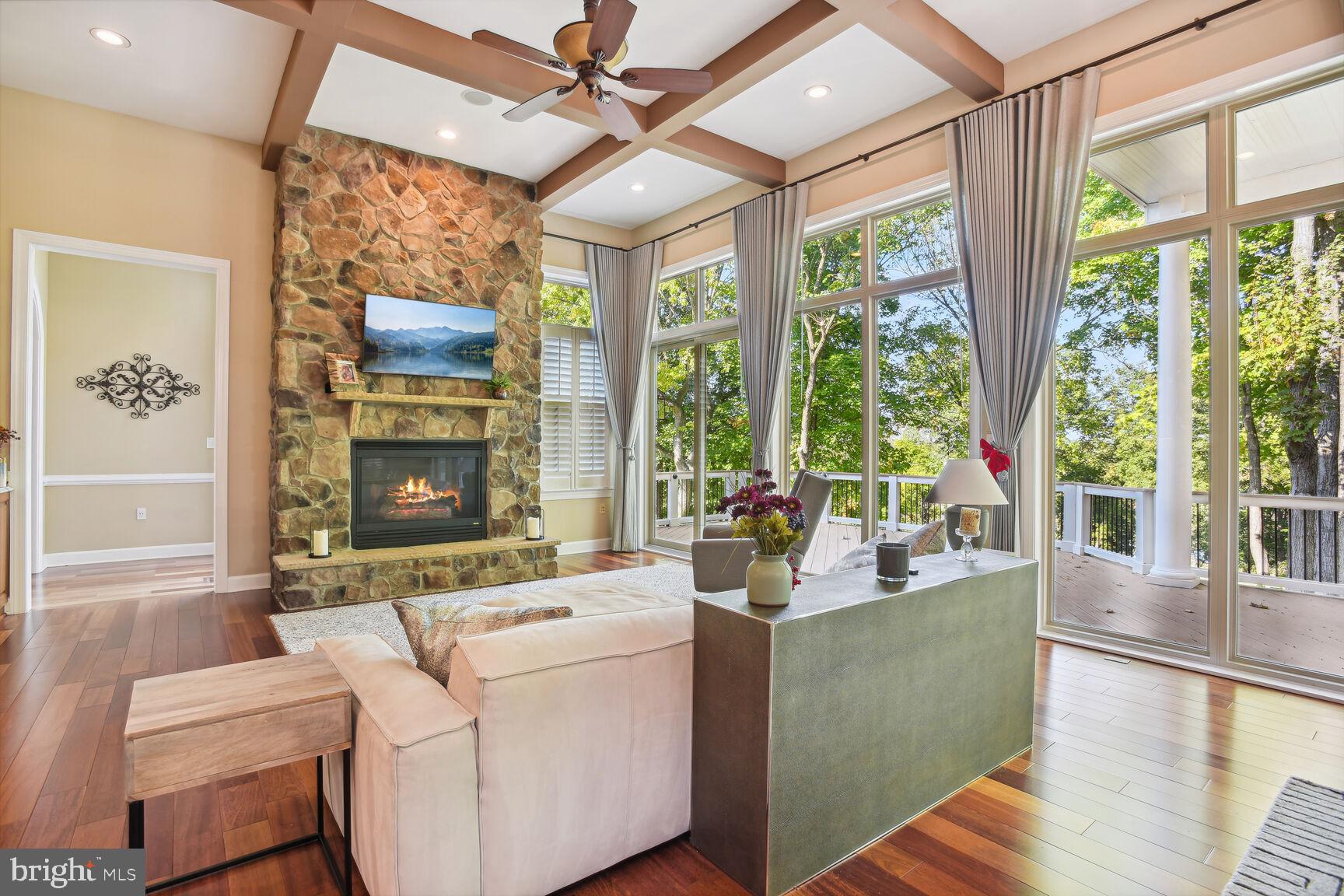 RIVER CREEK - Residential Lease