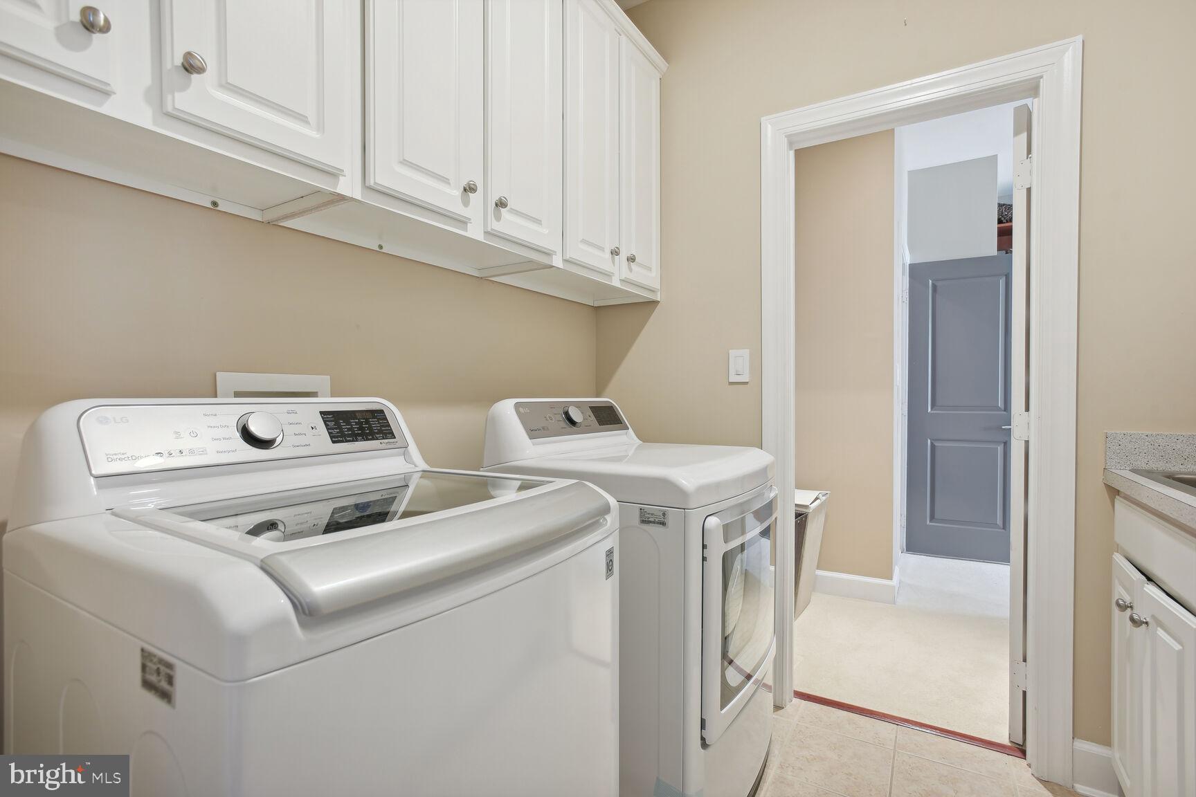 RIVER CREEK - Residential Lease