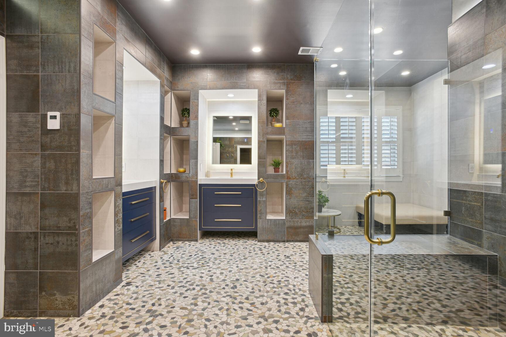 RIVER CREEK - Residential Lease