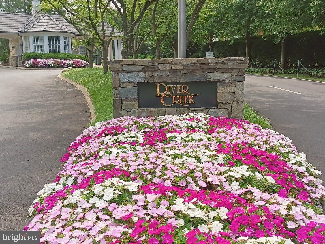 RIVER CREEK - Residential Lease