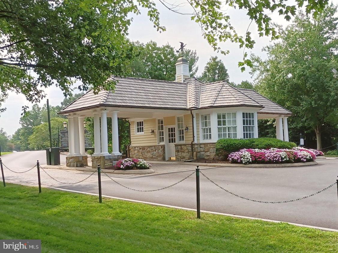 RIVER CREEK - Residential Lease