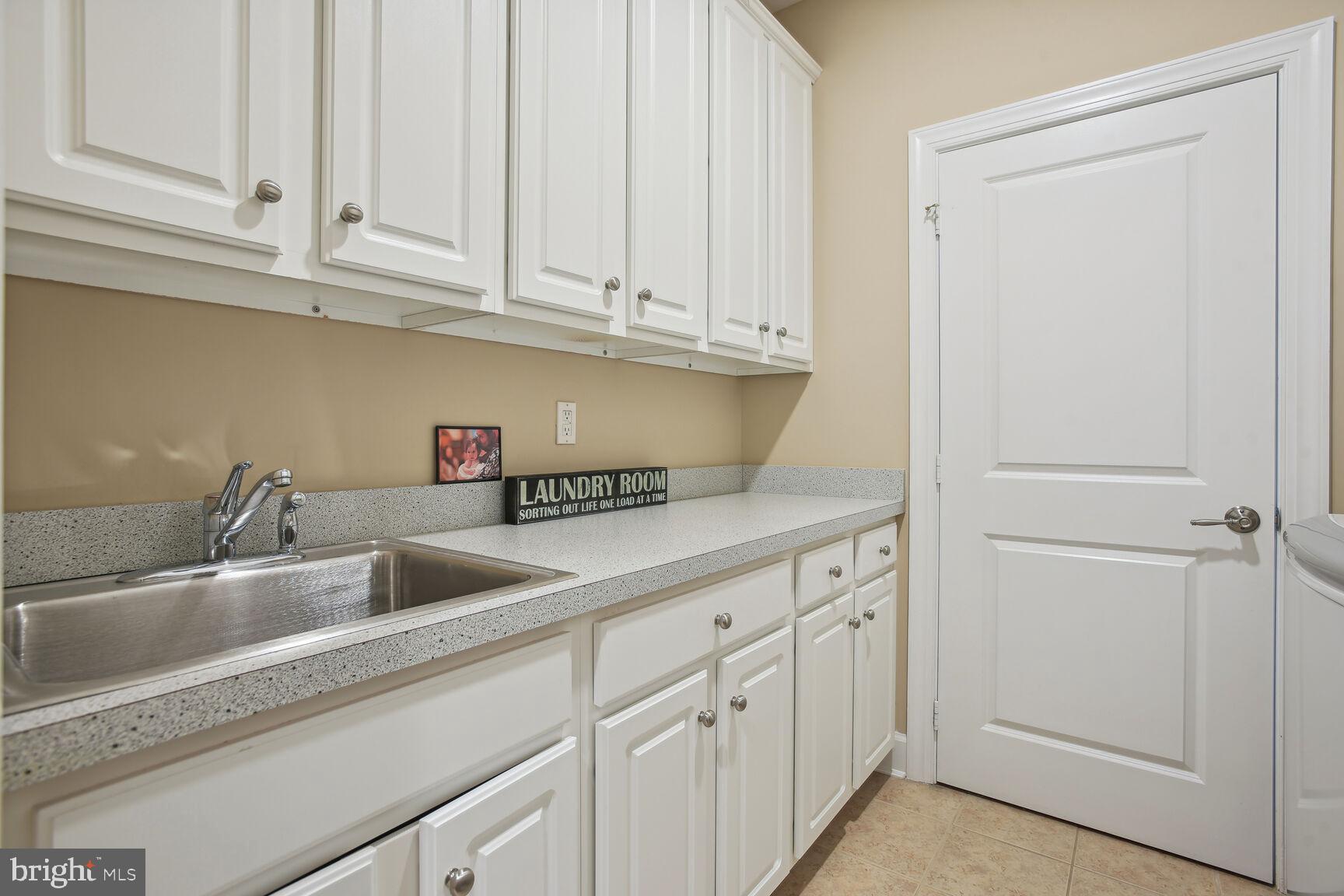 RIVER CREEK - Residential Lease