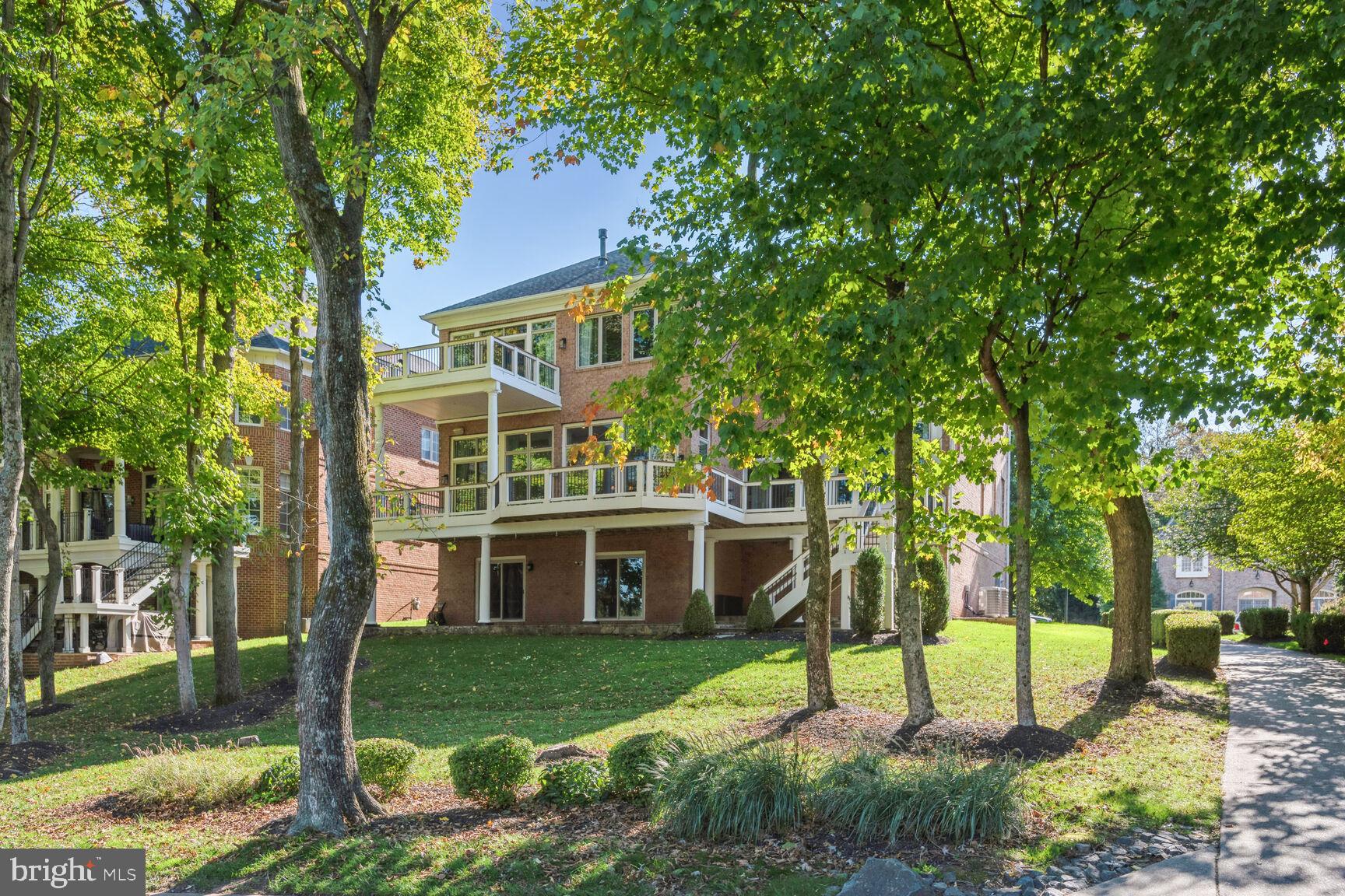 RIVER CREEK - Residential Lease