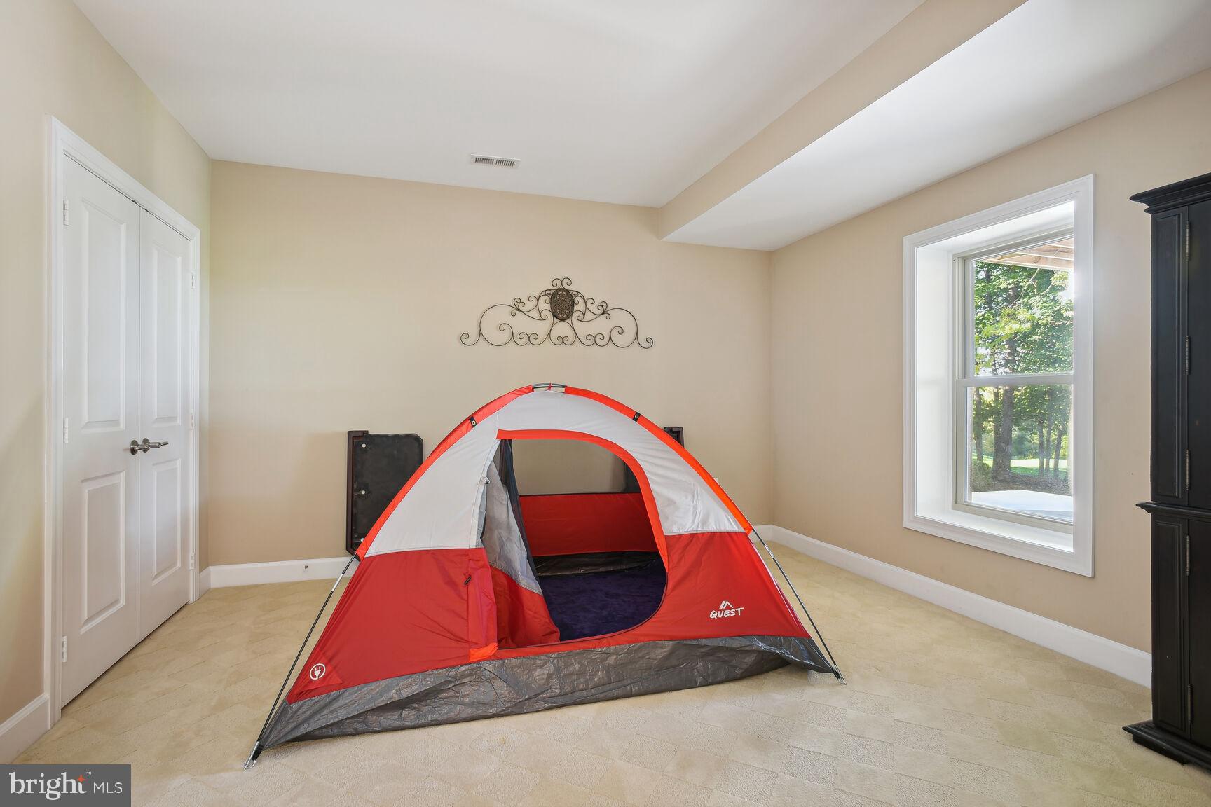 RIVER CREEK - Residential Lease