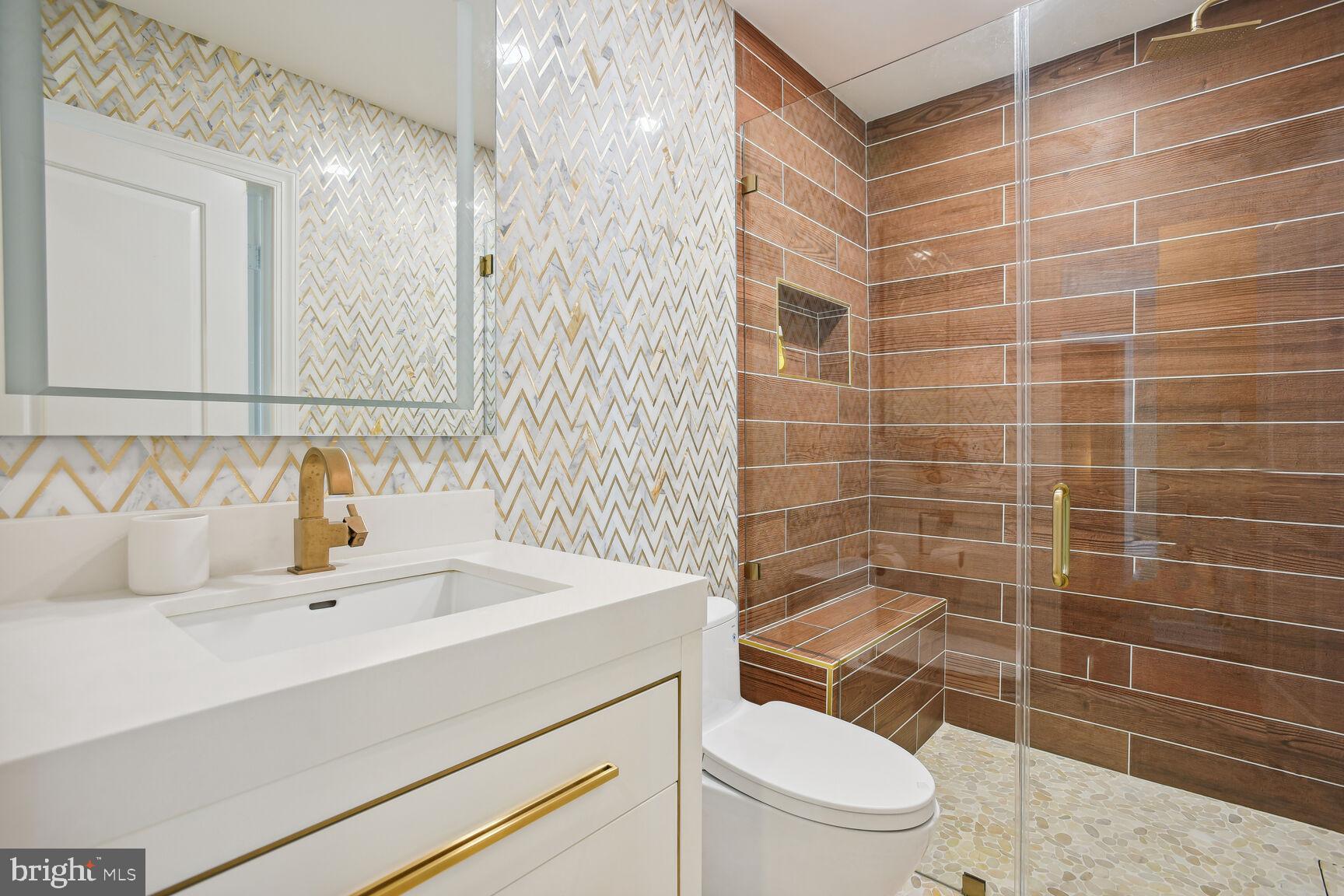 RIVER CREEK - Residential Lease