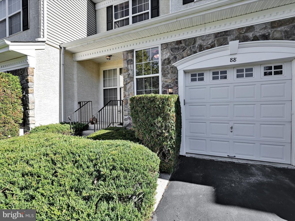 Photo of 88 Longview Lane, NEWTOWN SQUARE, PA 19073 (MLS # PACT2111976)