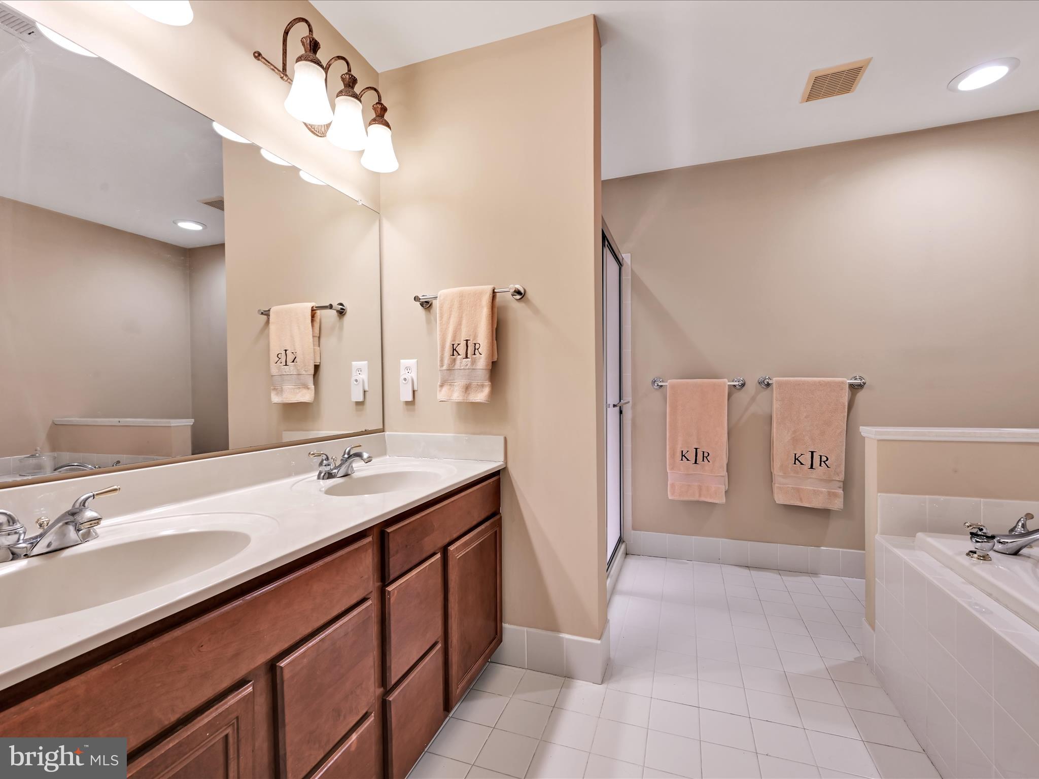 WILLISTOWN HUNT - Residential