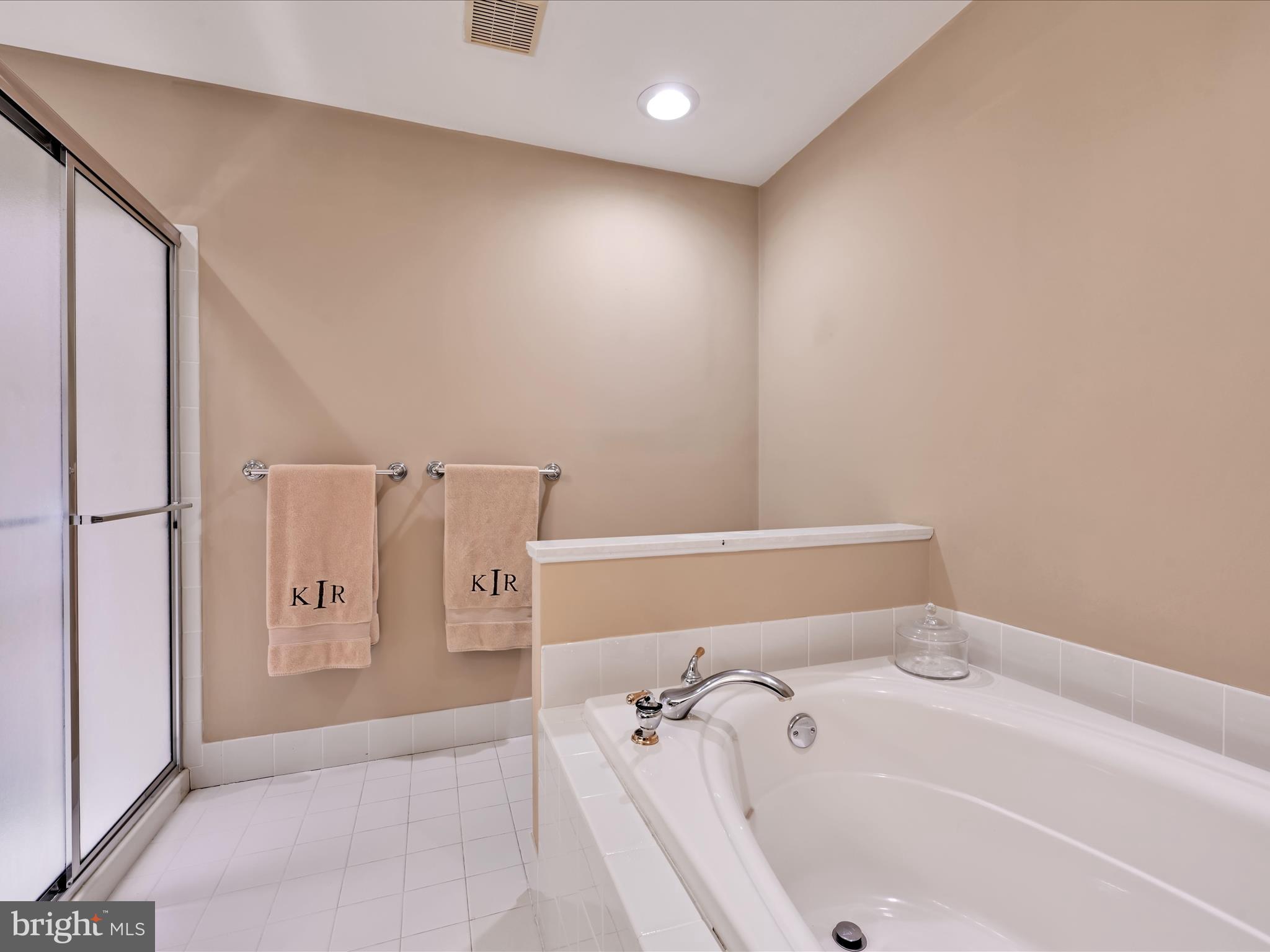 WILLISTOWN HUNT - Residential