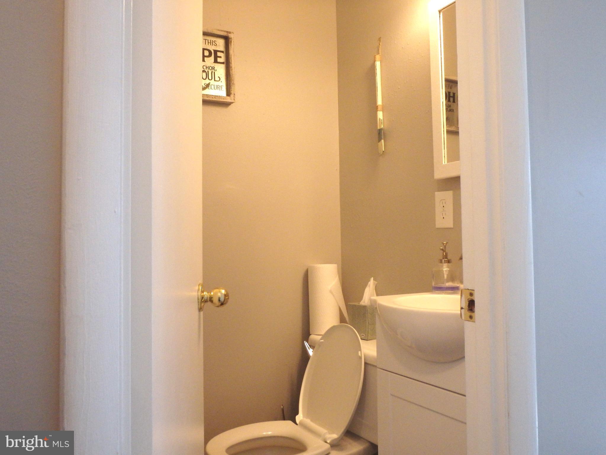 APPLEWALK CONDO - Residential