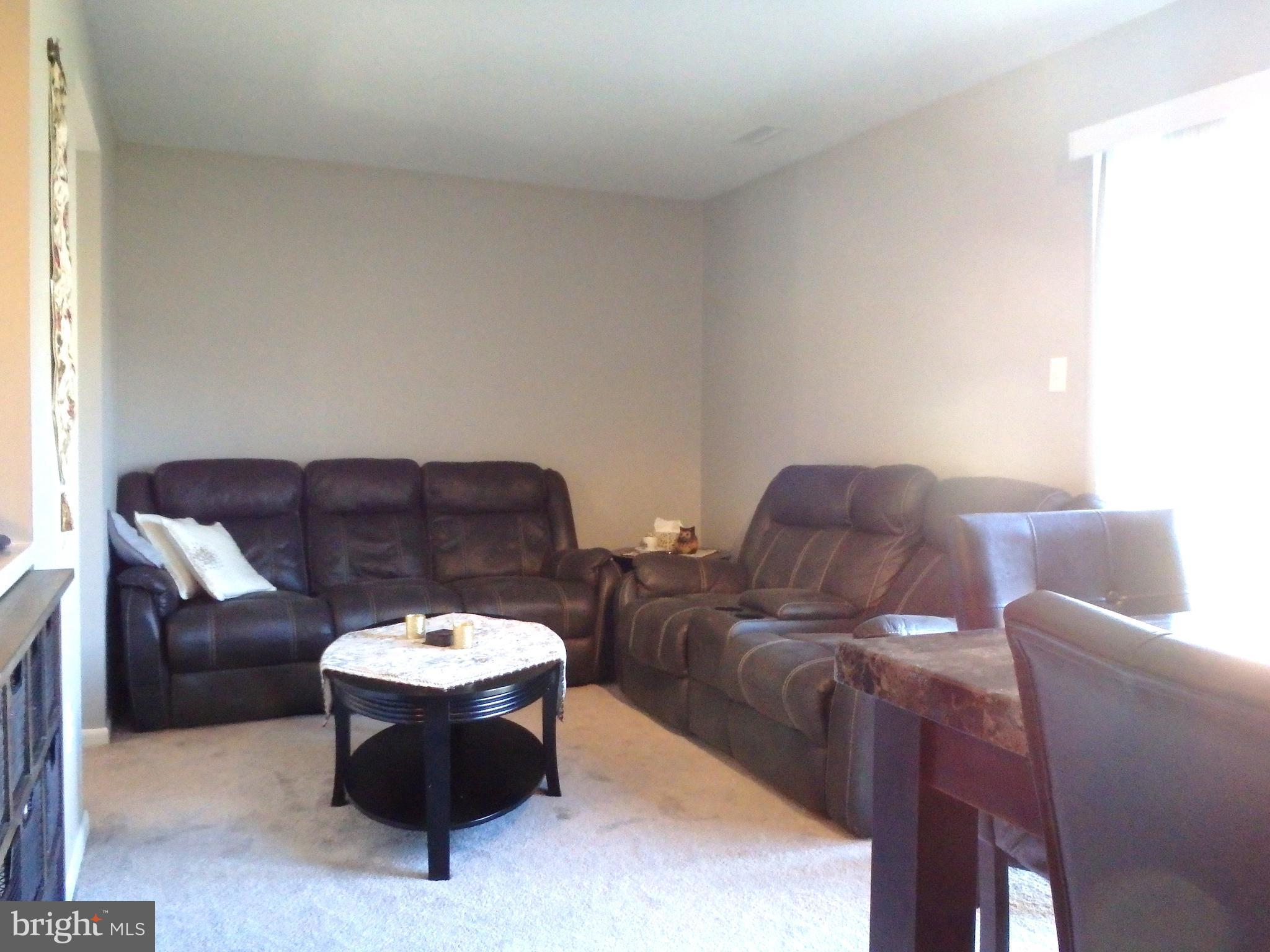 APPLEWALK CONDO - Residential