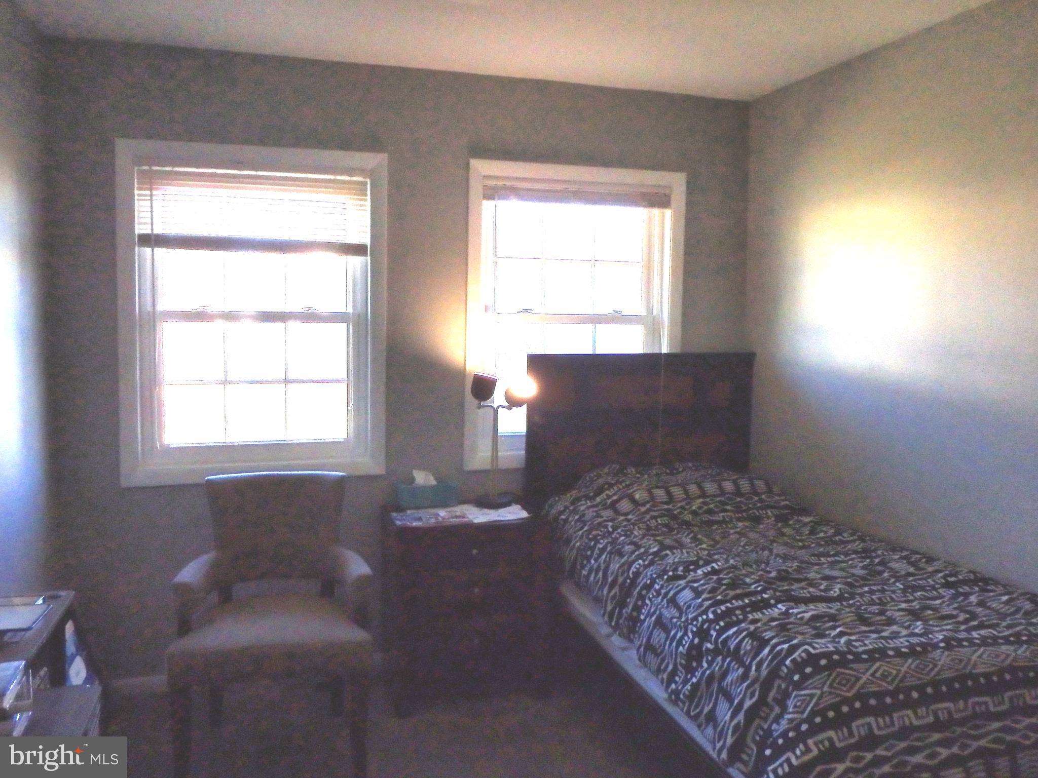 APPLEWALK CONDO - Residential