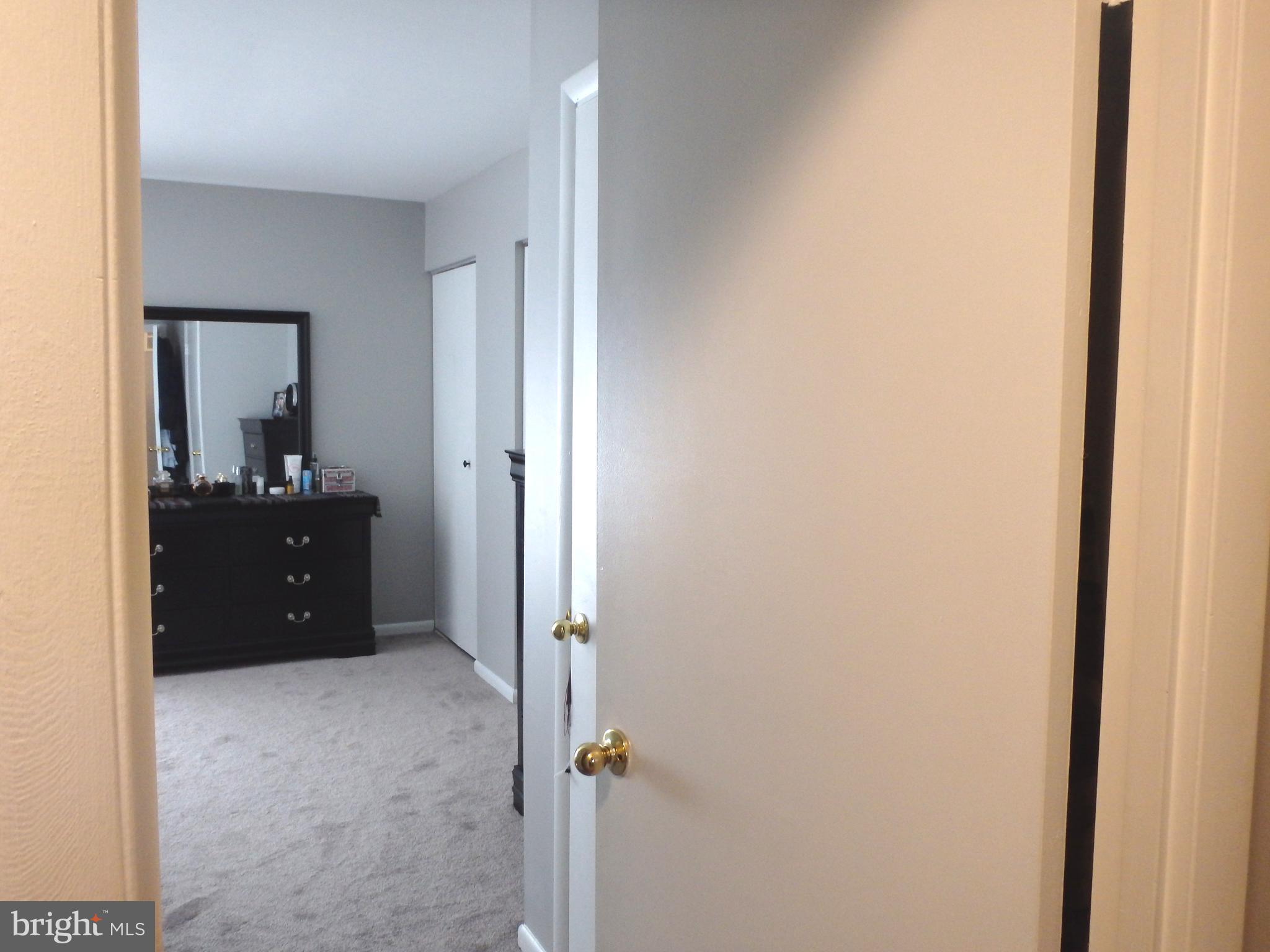 APPLEWALK CONDO - Residential