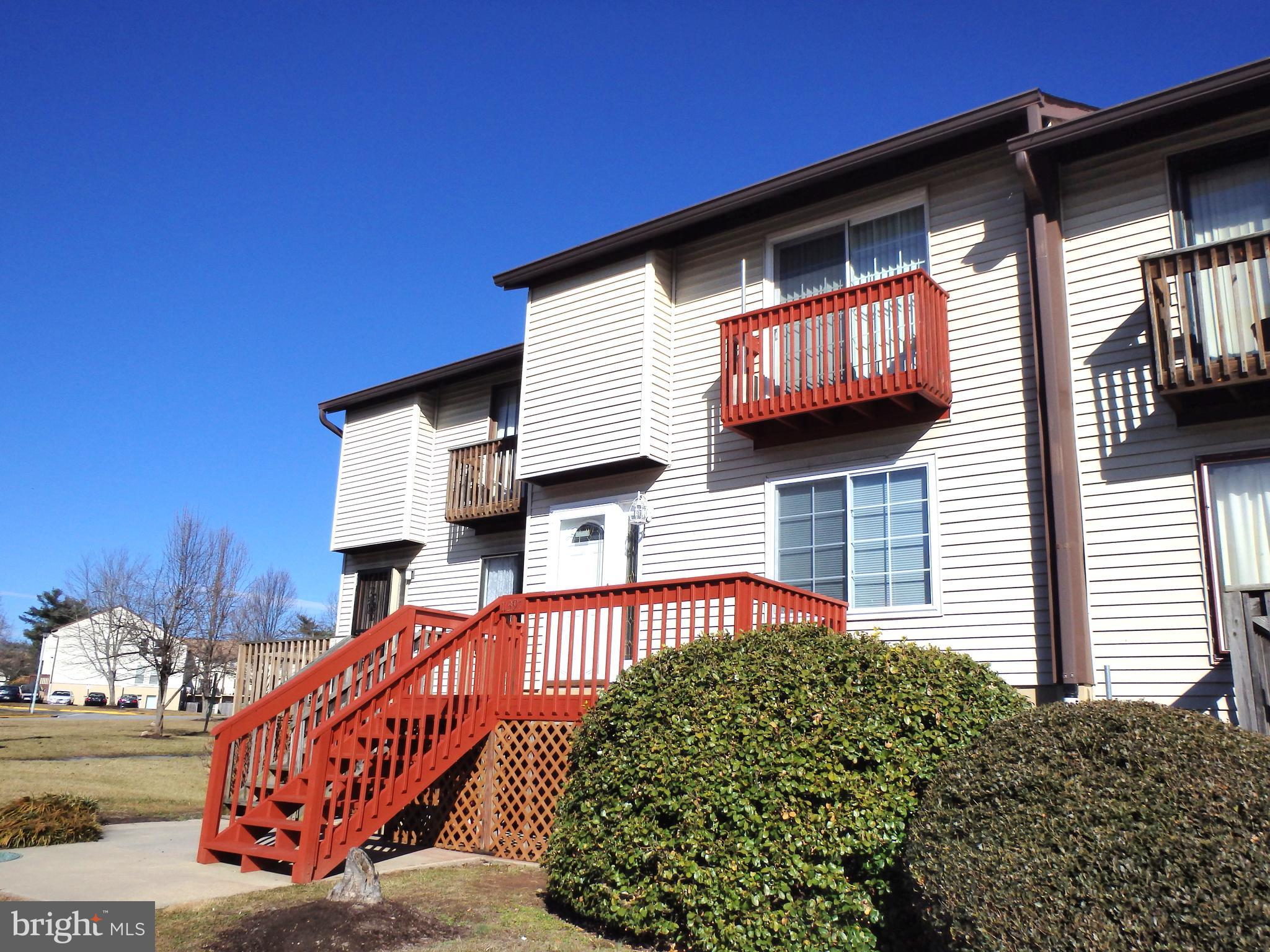 APPLEWALK CONDO - Residential