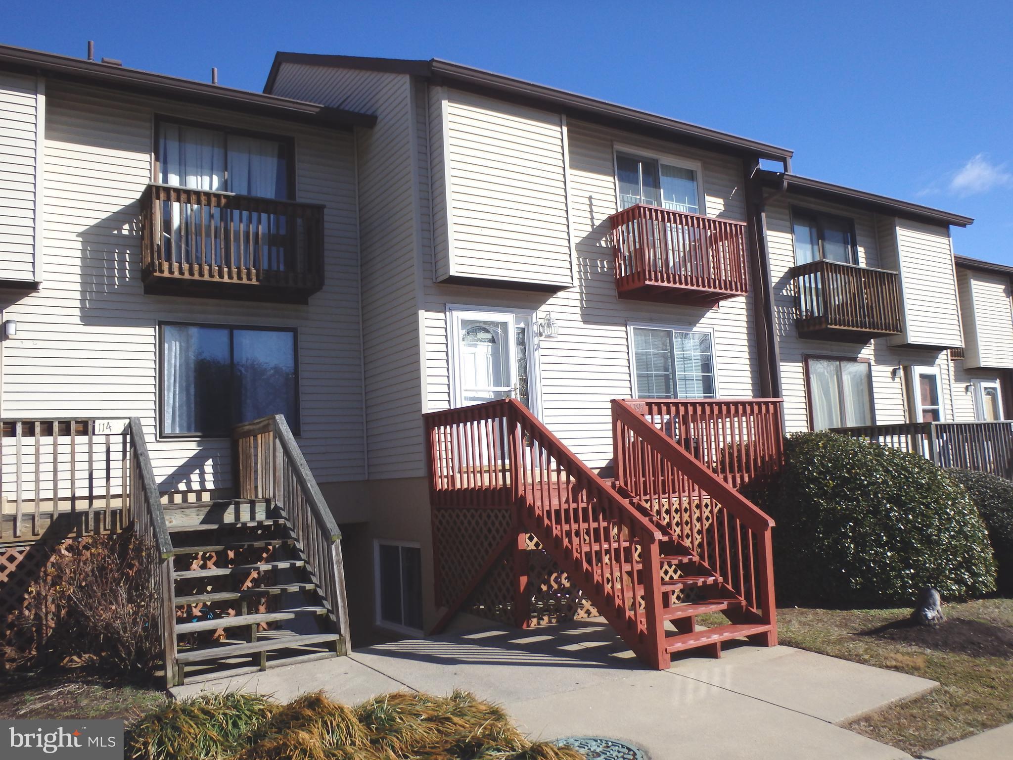 APPLEWALK CONDO - Residential