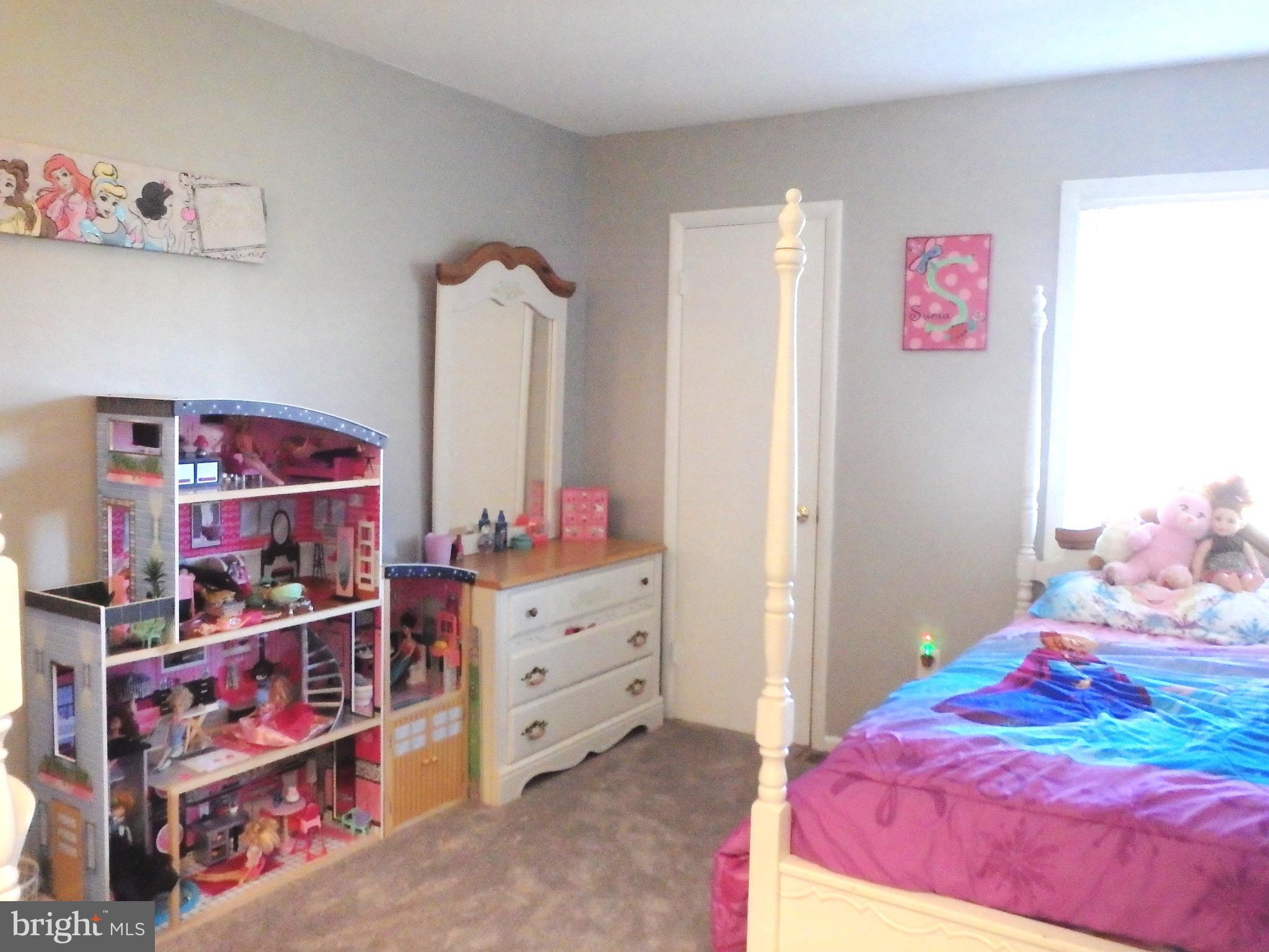 APPLEWALK CONDO - Residential