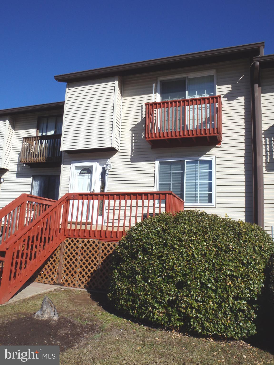 APPLEWALK CONDO - Residential