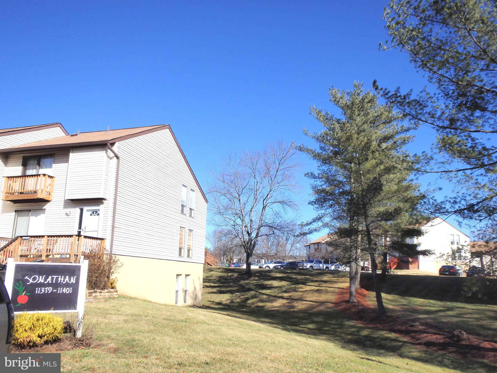 APPLEWALK CONDO - Residential