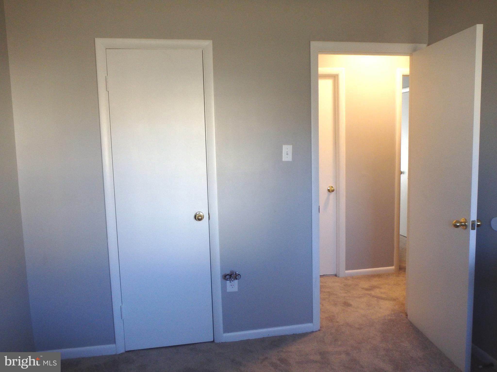 APPLEWALK CONDO - Residential