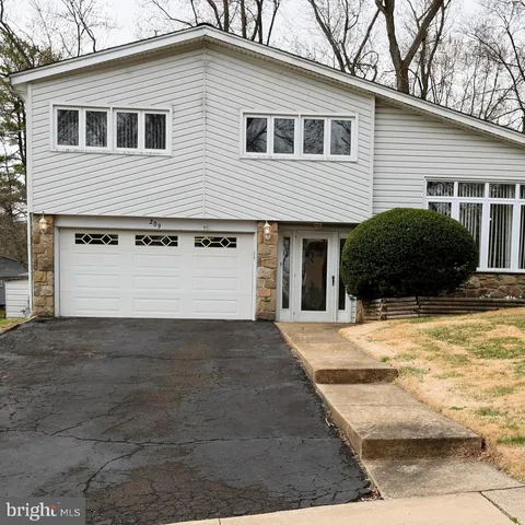 209 Red Barn Road, Willow Grove, PA MLS: PAMC2129852