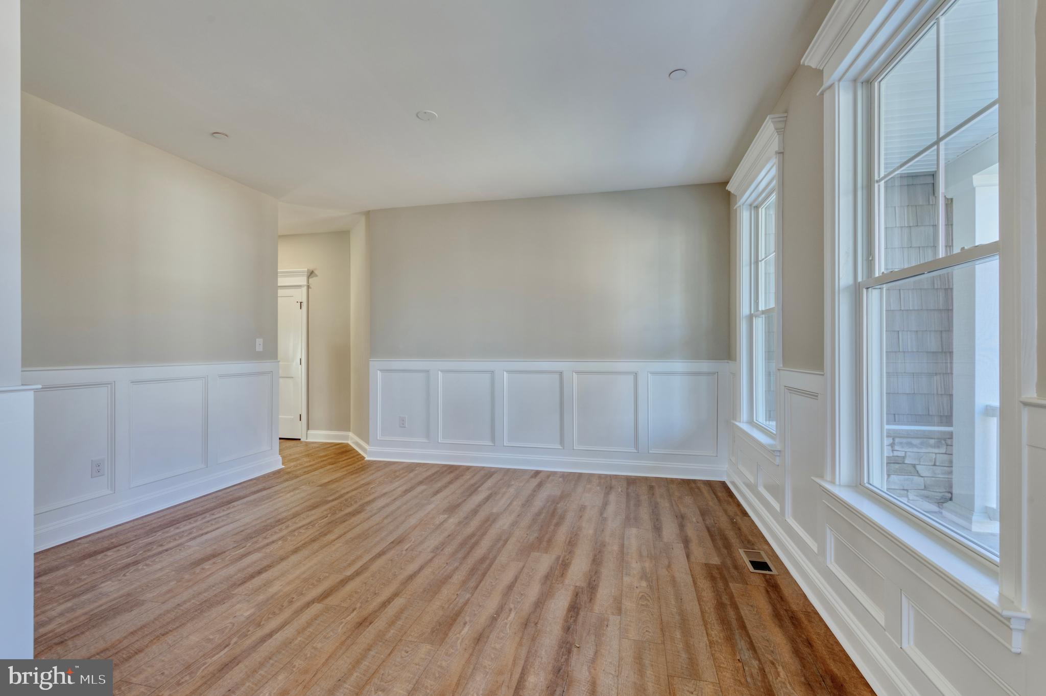 ANNAPOLIS ROADS - Residential