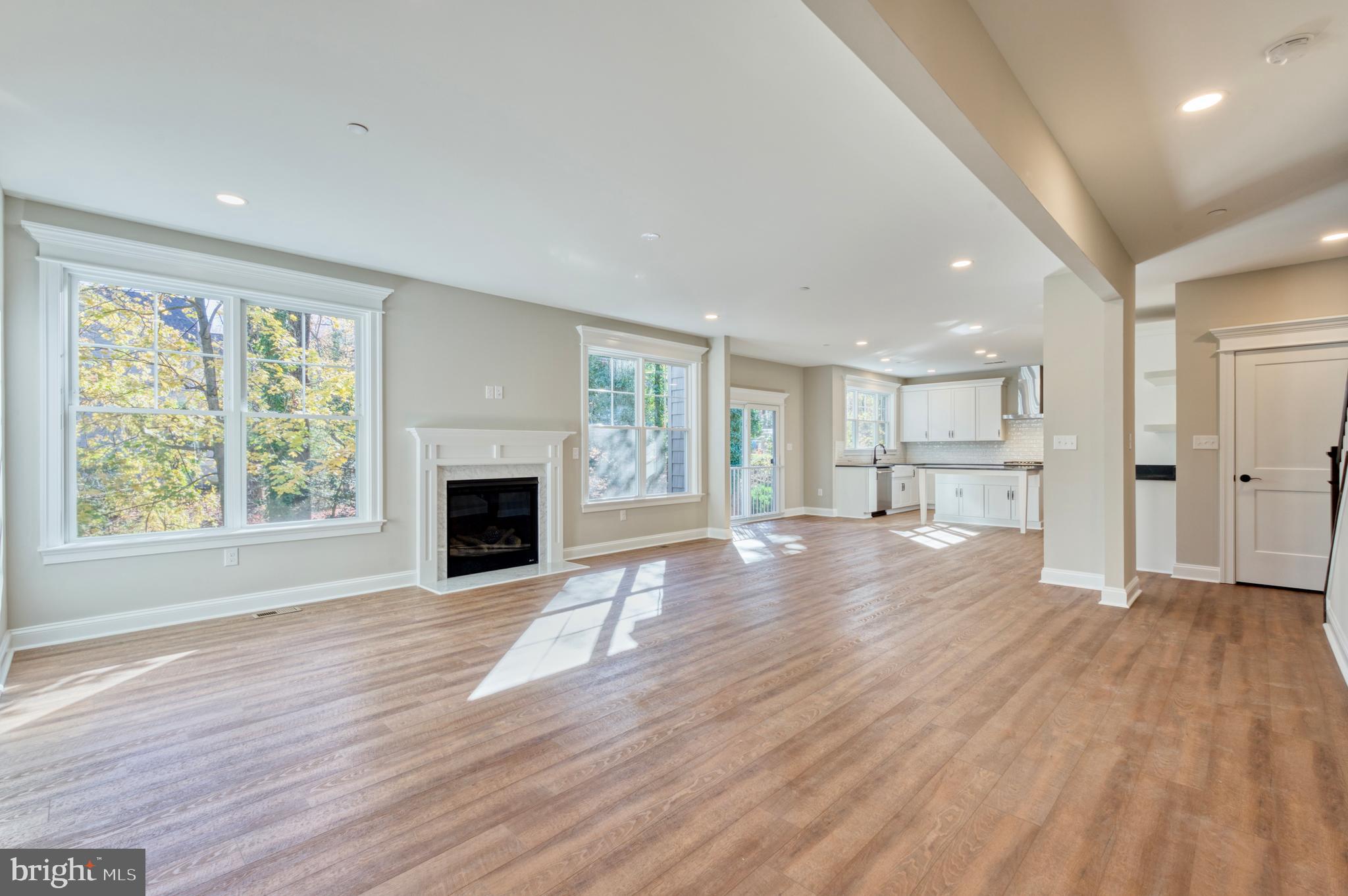 ANNAPOLIS ROADS - Residential