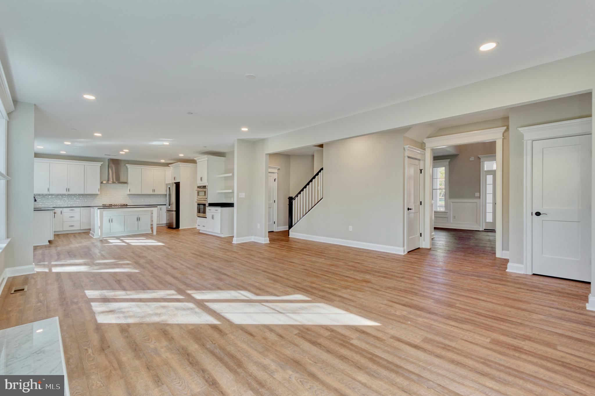 ANNAPOLIS ROADS - Residential