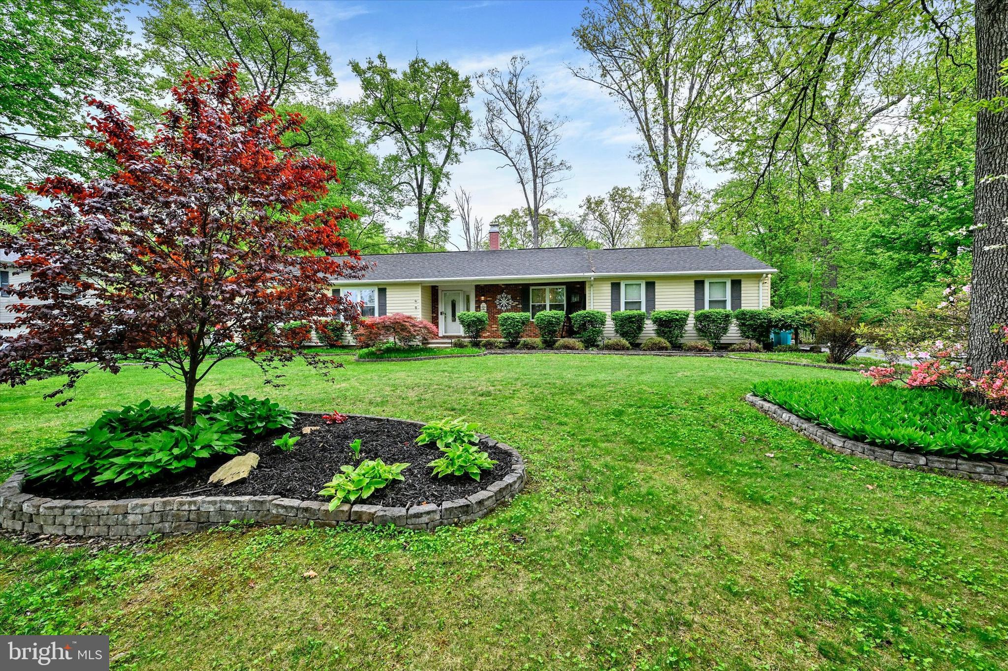 WOLF HILL - Residential