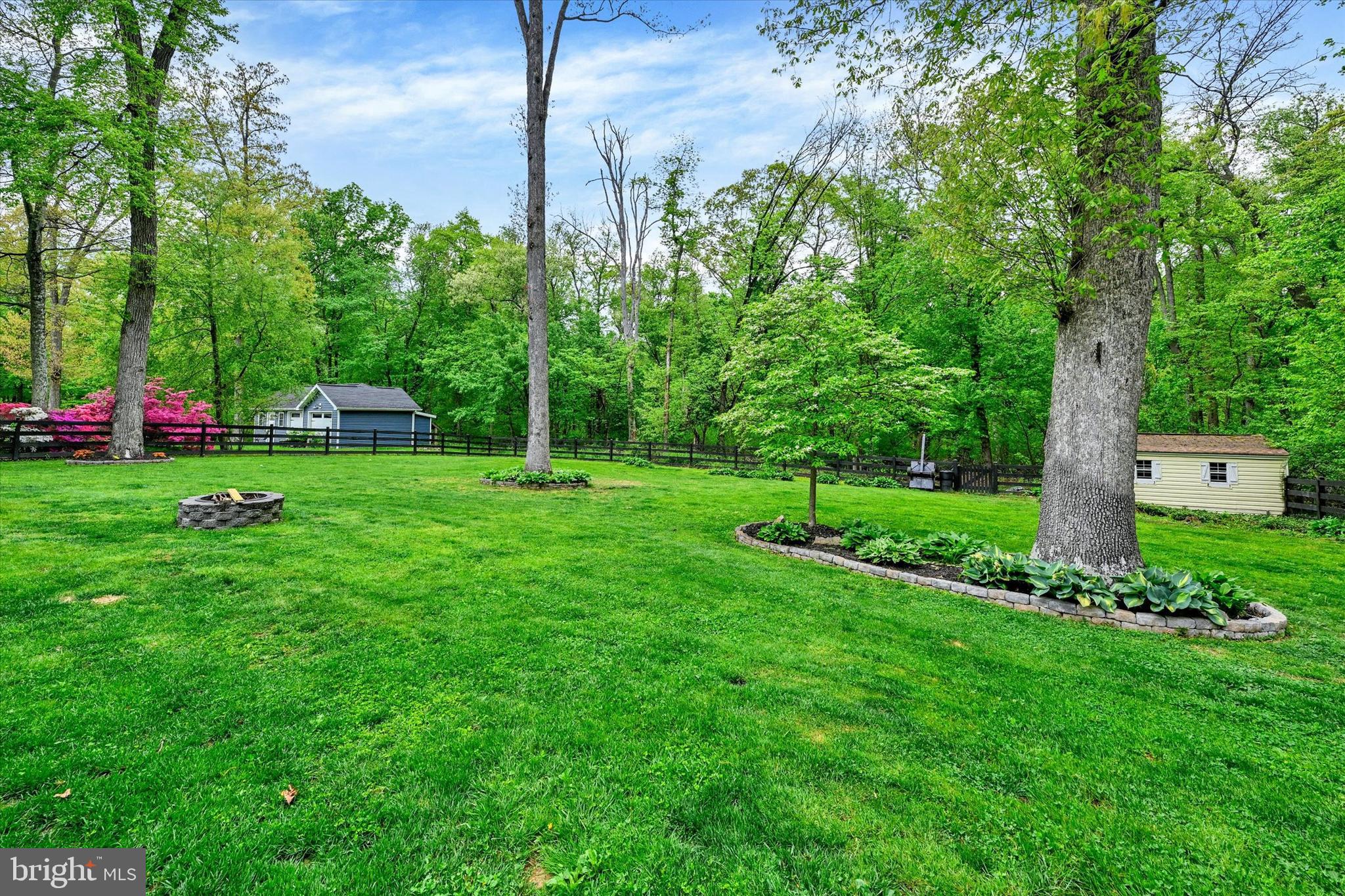WOLF HILL - Residential