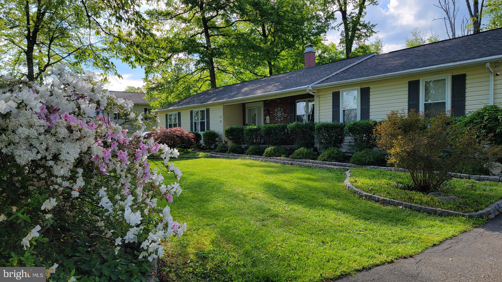 WOLF HILL - Residential