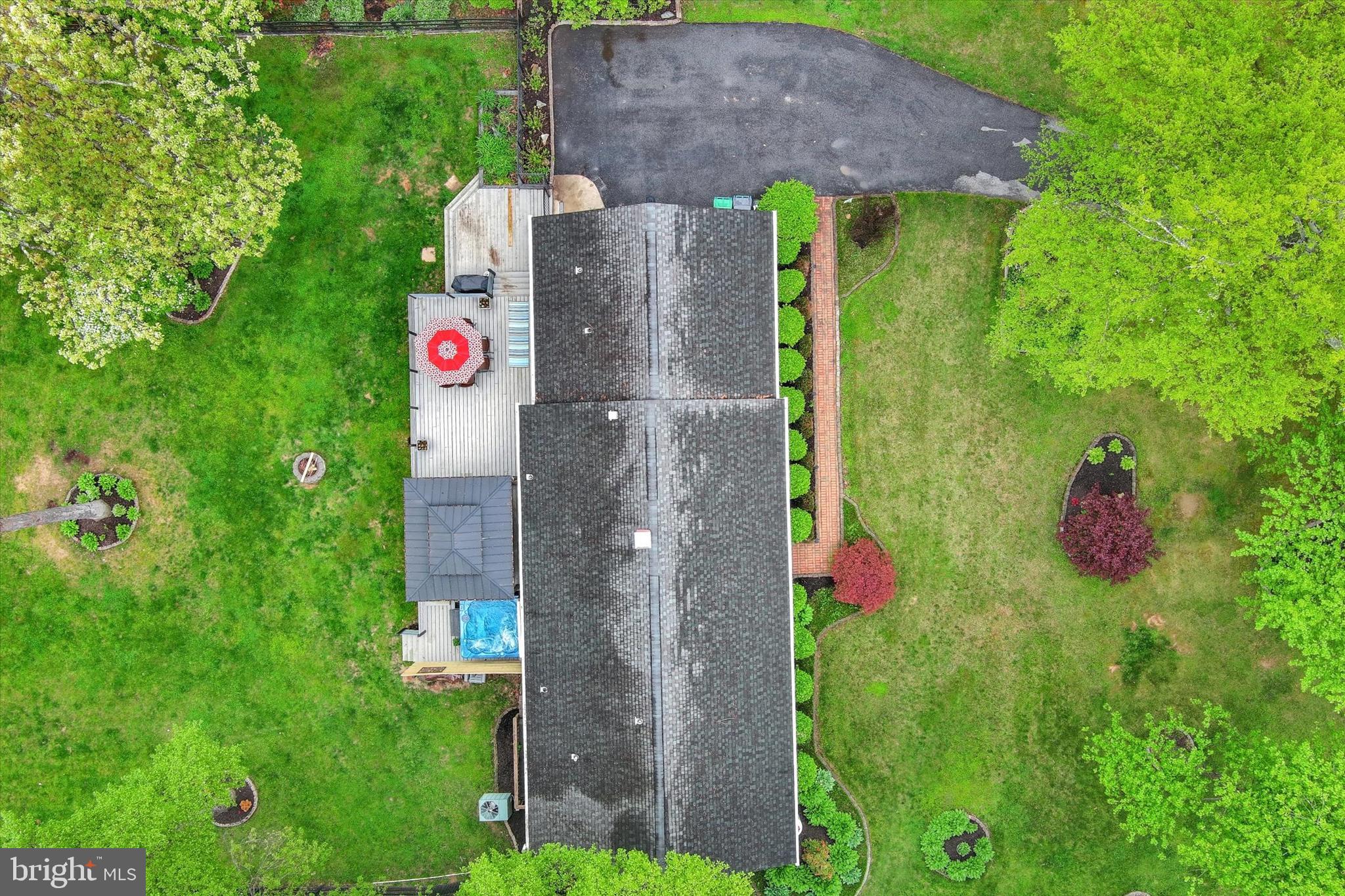 WOLF HILL - Residential