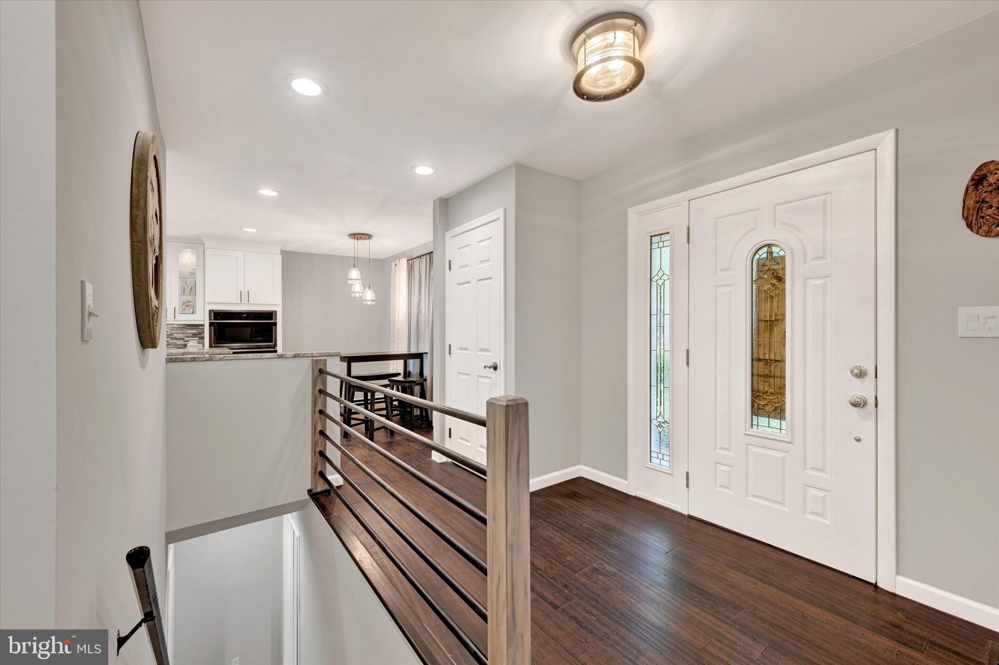 WOLF HILL - Residential