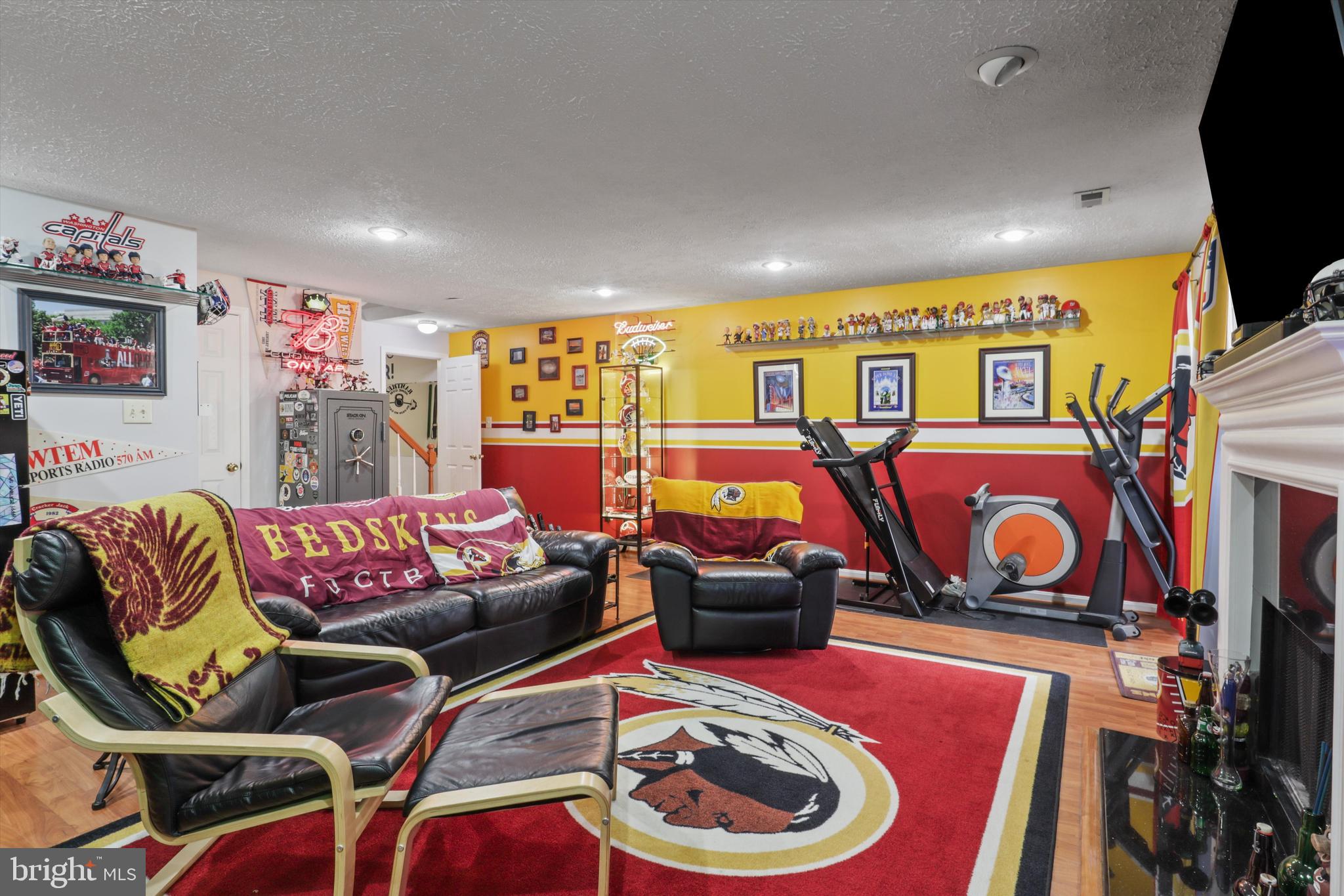 SPRINGFIELD OAKS - Residential