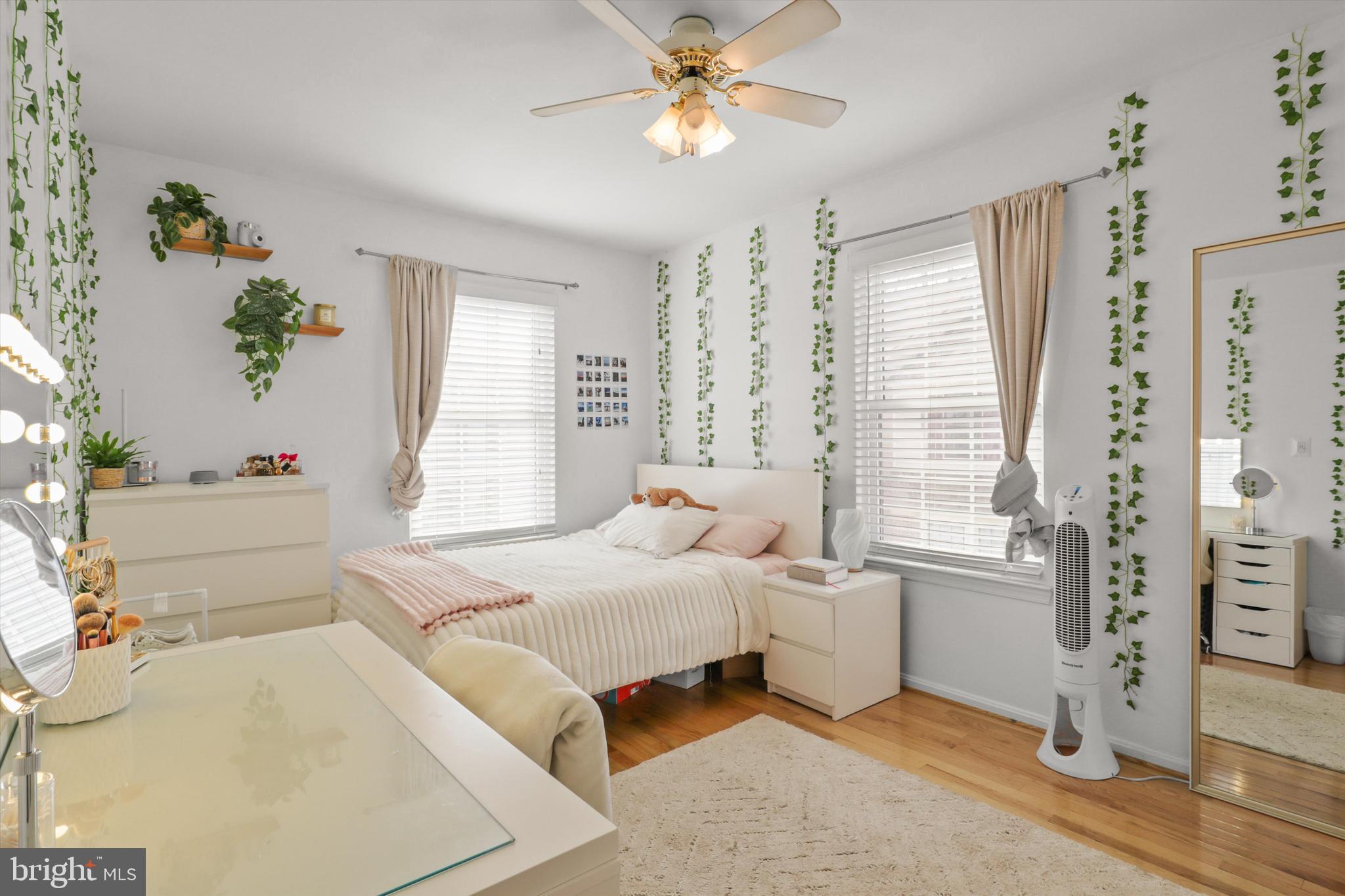 SPRINGFIELD OAKS - Residential