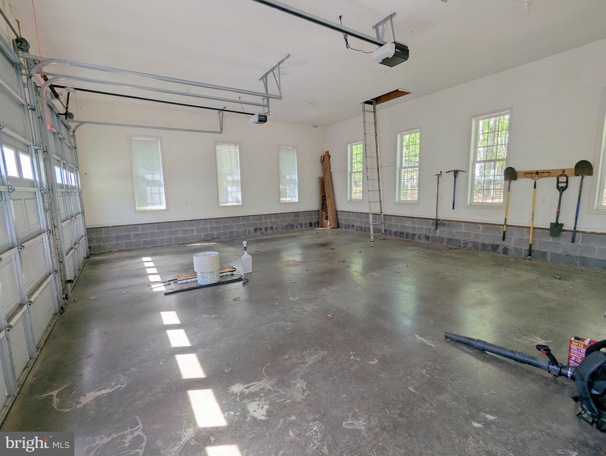 ESTATES OF CHANCELLORSVILLE - Residential