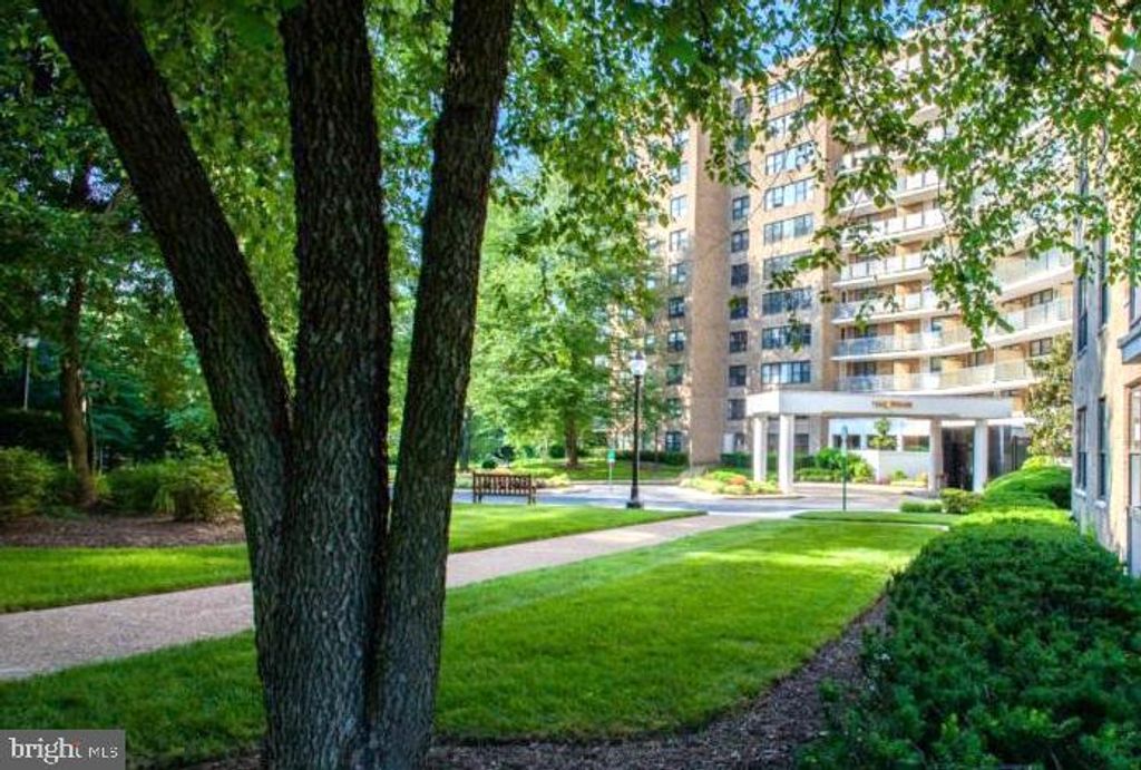 Photo of 1600 Hagys Ford Road #7-R, PENN VALLEY, PA 19072 (MLS # PAMC2164378)