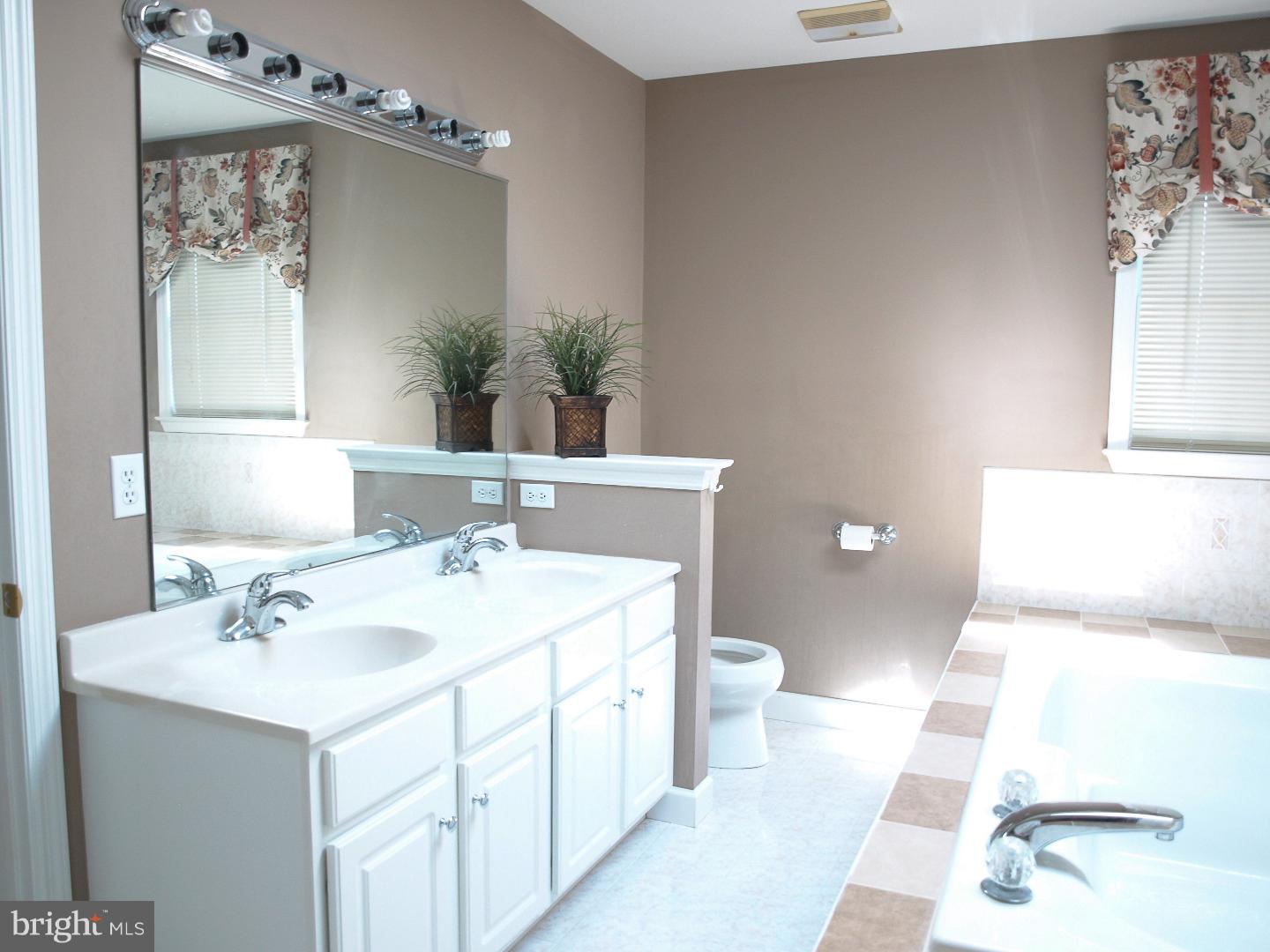 GREEN VALLEY ESTAT - Residential