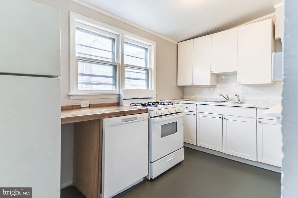 Photo of 876 N 23rd Street #FLOOR 1, PHILADELPHIA, PA 19130 (MLS # PAPH2565190)