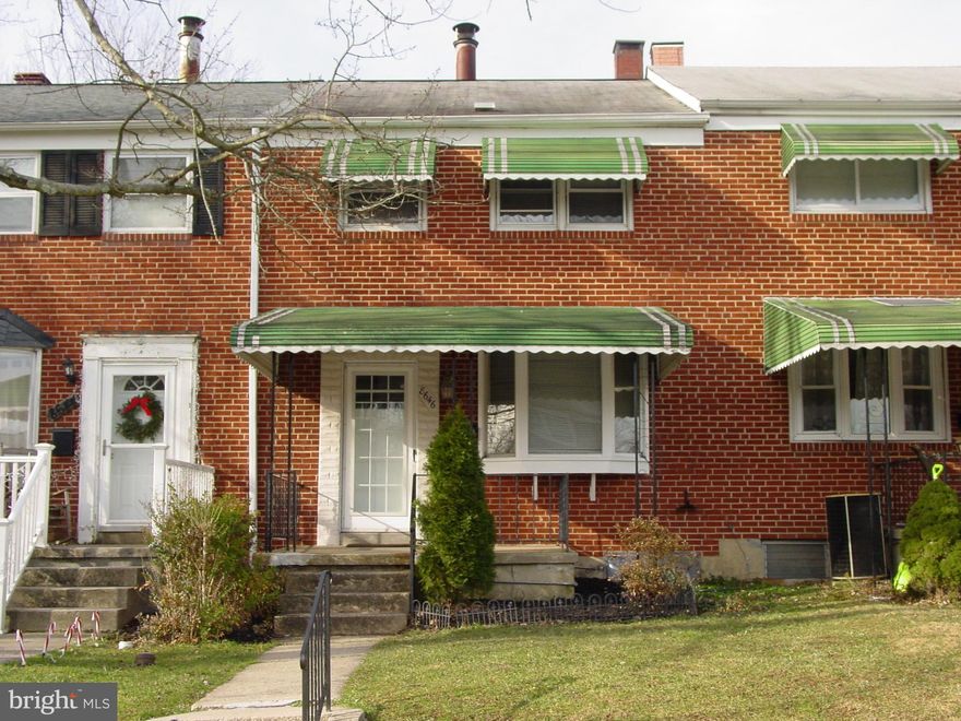 BACK ON MARKET--3BR TOWNHOUSE FEATURING: LIVING ROOM WITH GAS LOG FIREPLACE, KITCHEN & DINING RM OPEN WITH BREAKFASTBAR, STAINLESS STEEL APPLIANCES, TILE KITCHEN COUNTER TOP, FULLY FINISHED LOWER LEVEL WITH NEW CARPET & VINYL FLOORS PLUS 1/2 BATH, UPDATED UPPER LVL BATHROOM, BEAUTIFUL REFINISHED HARDWOOD FLOORS ON MAIN & UPPER LVLS, FRESH PAINT THROUGHOUT, COVERED FRONT PORCH-COVERED REAR PATIO, AND OFF STREET PARKING FOR 2 CARS!