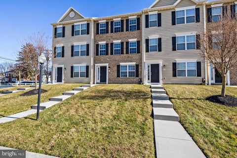 Townhouse For Rent - 22 Mustang Drive<br/> York County, HANOVER, PA 17331