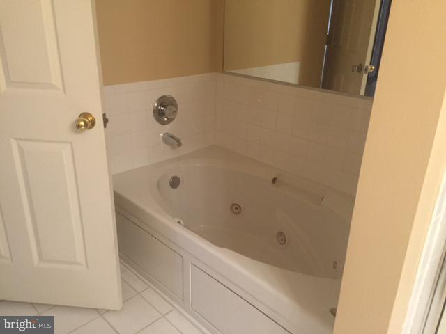 WESTBRIAR - Residential Lease