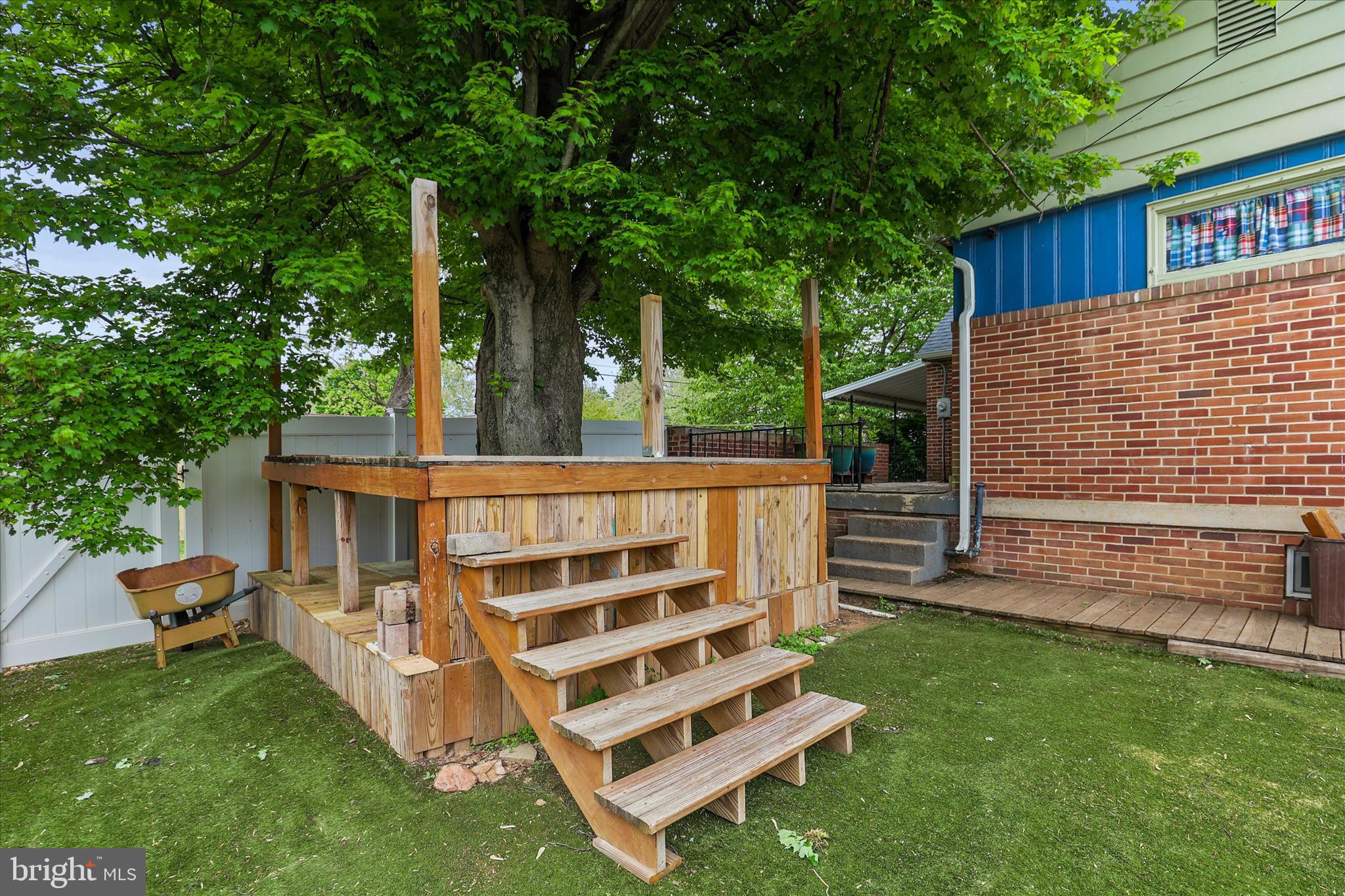 FAYFIELD - Residential