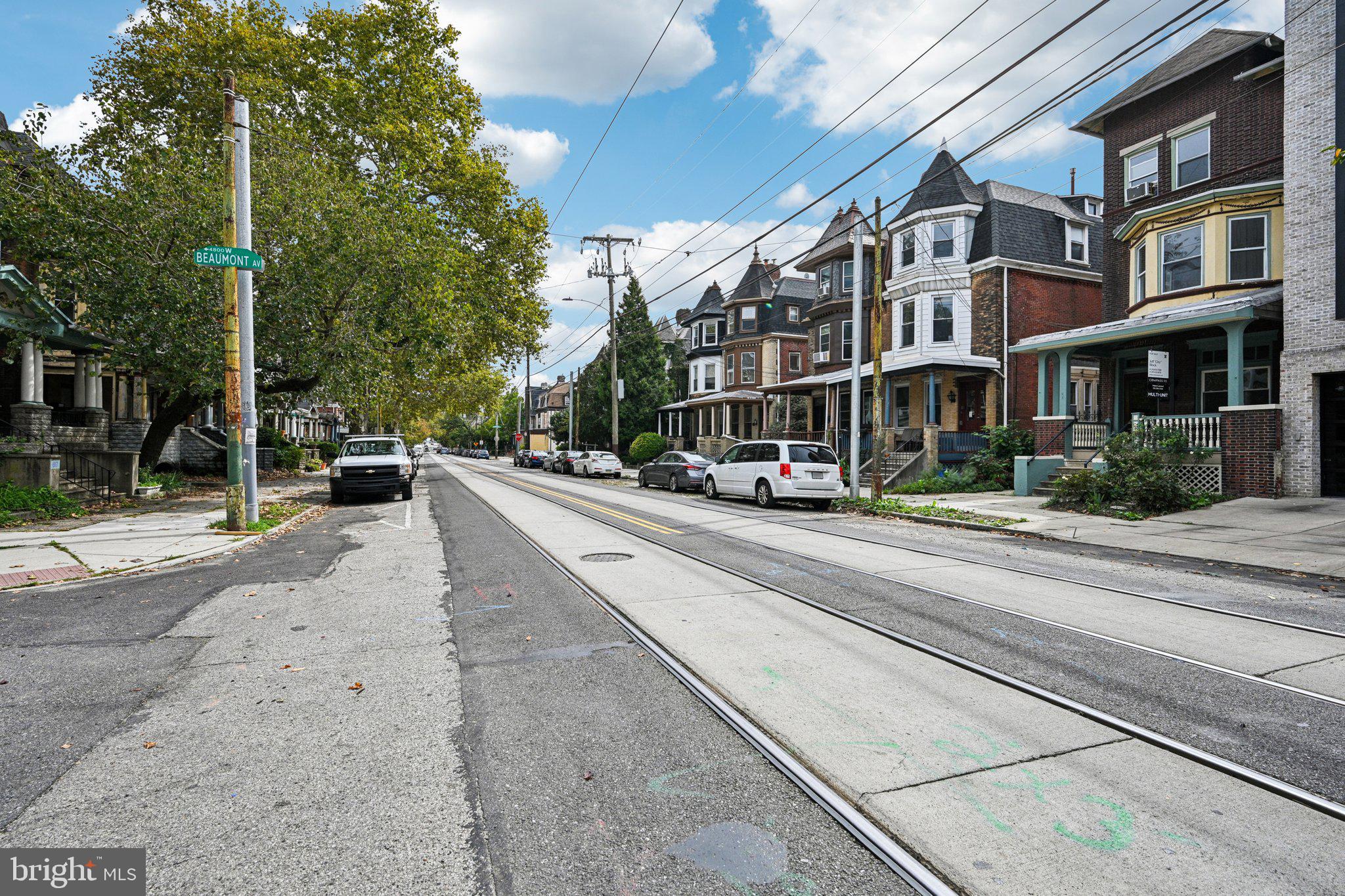 UNIVERSITY CITY - Residential Income