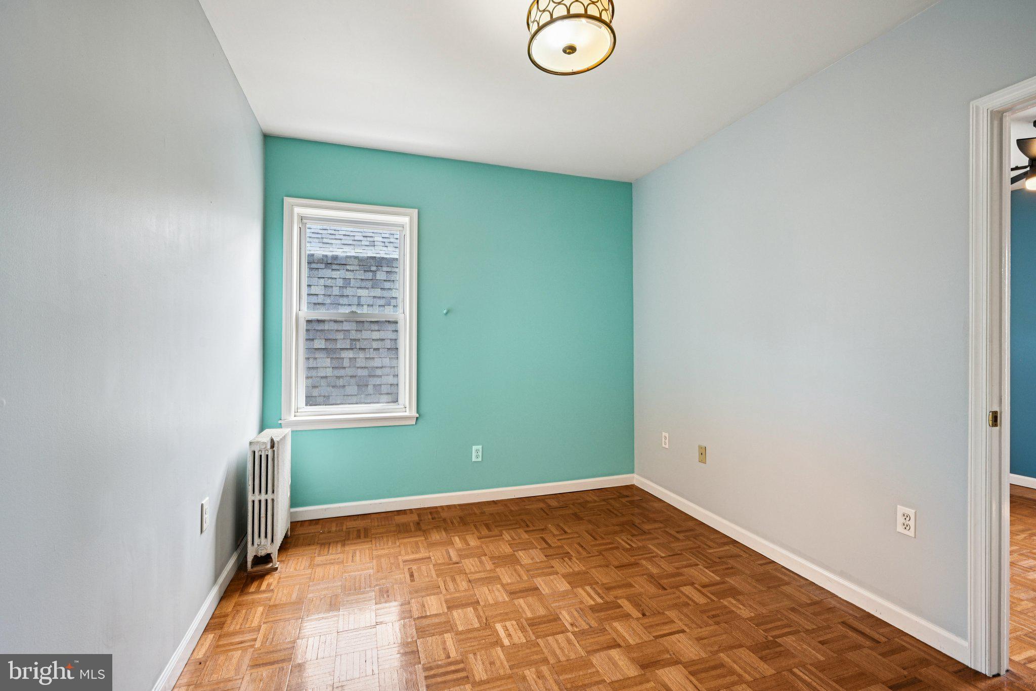 UNIVERSITY CITY - Residential Income