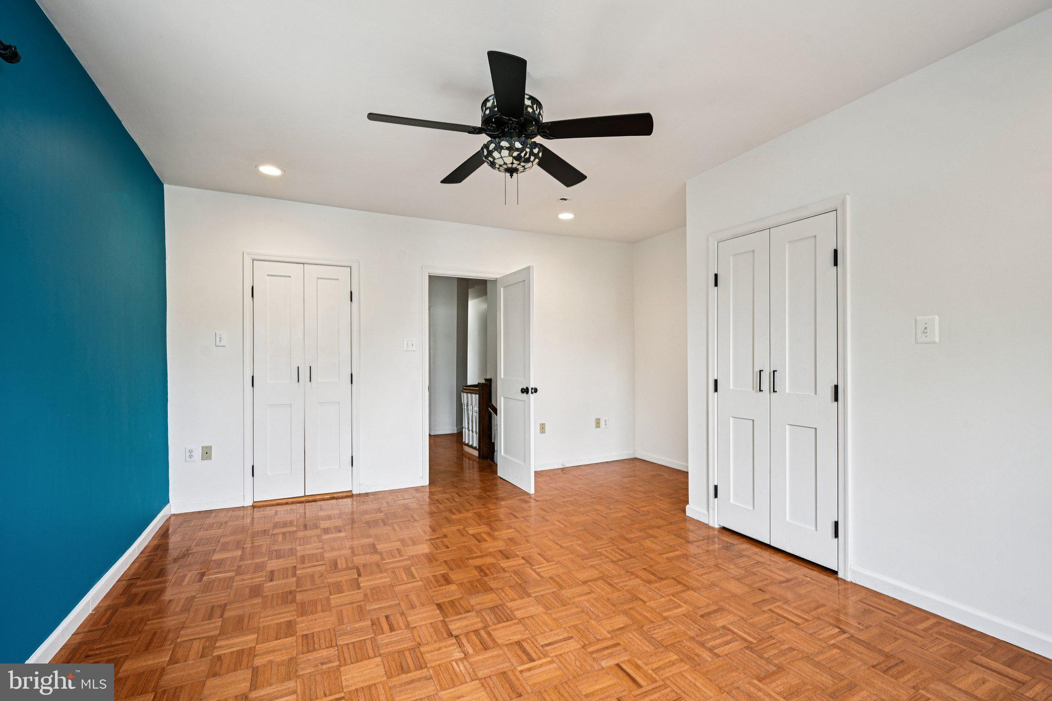 UNIVERSITY CITY - Residential Income