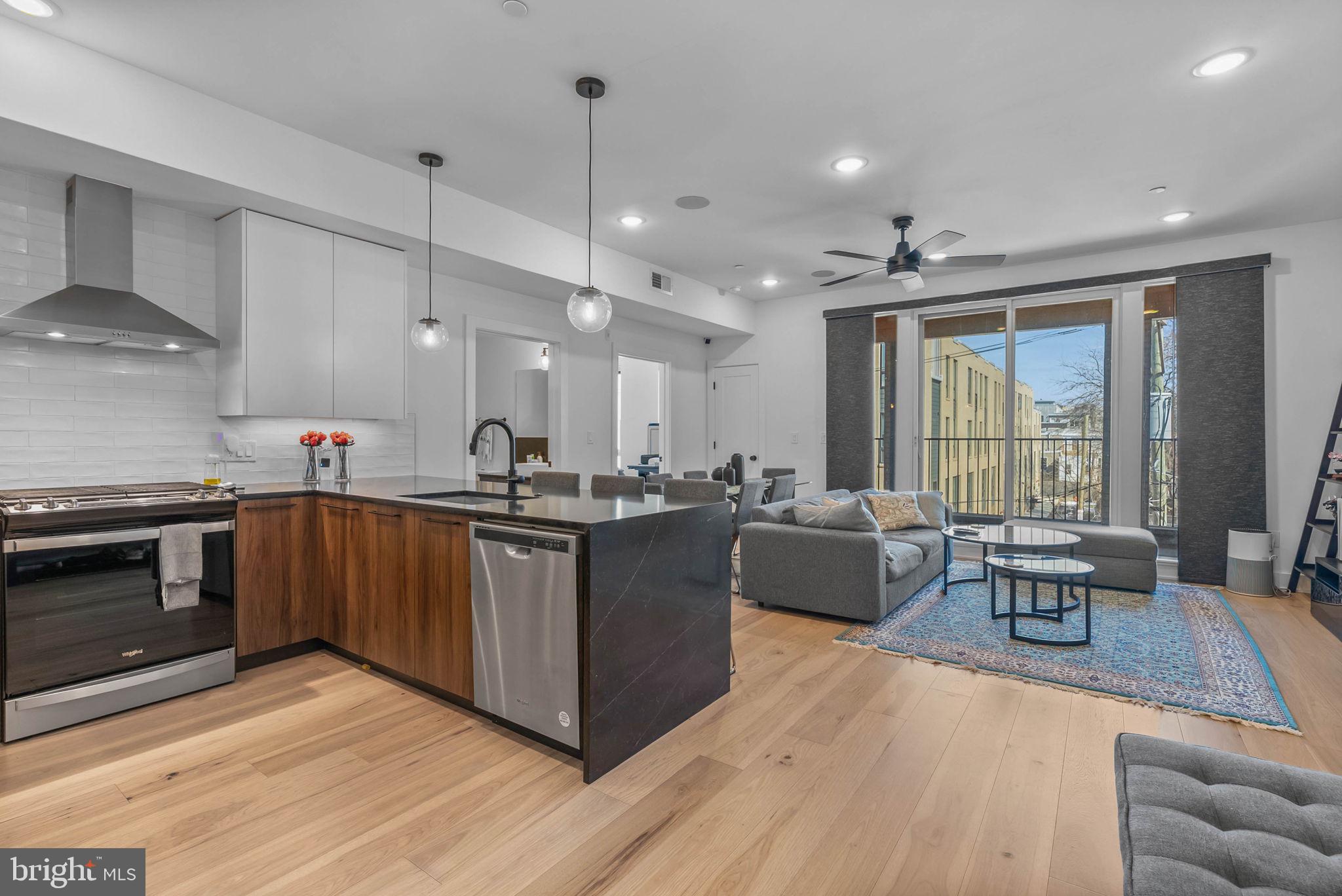 1723 FRANCIS STREET 3E