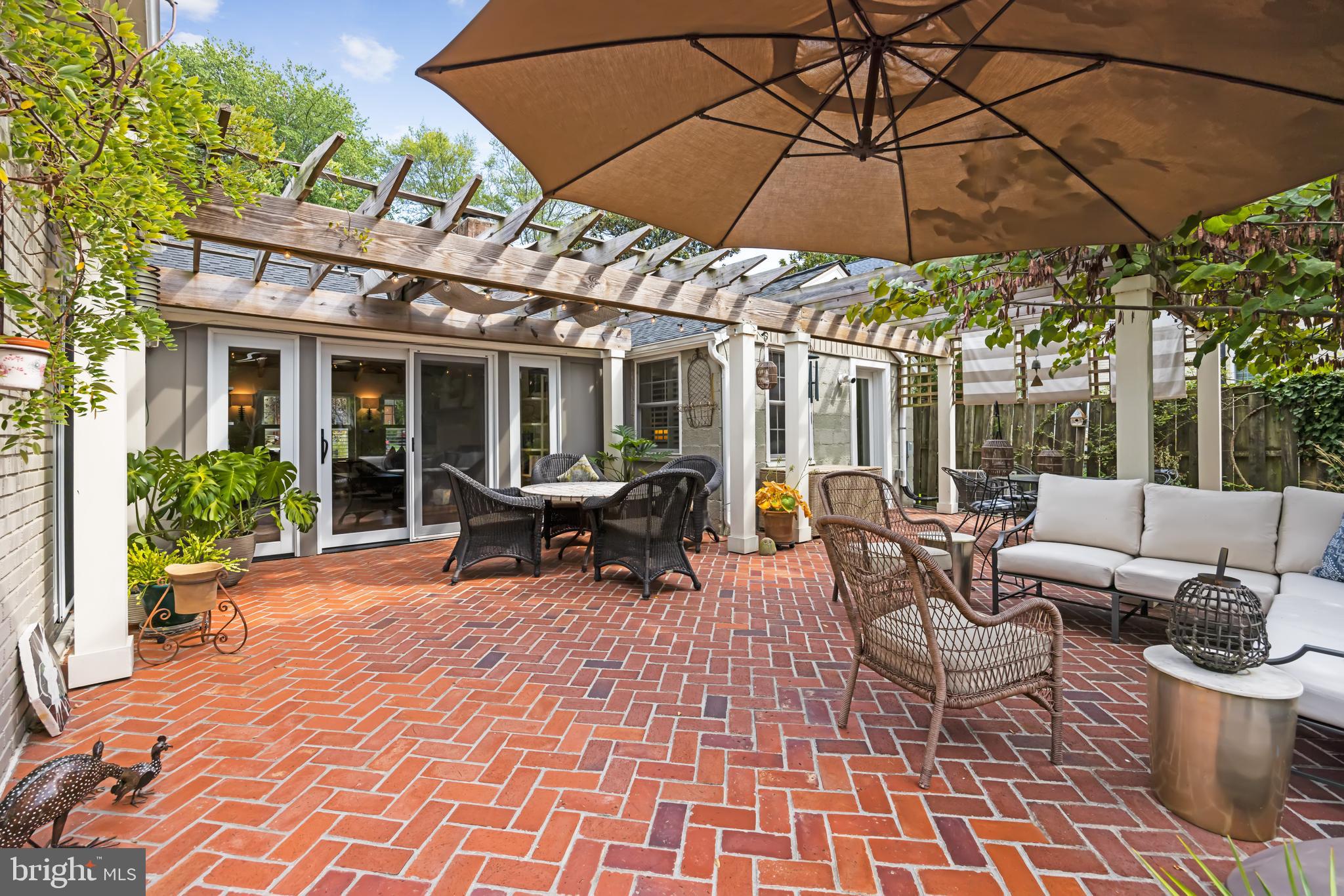 NEW ALEXANDRIA - Residential